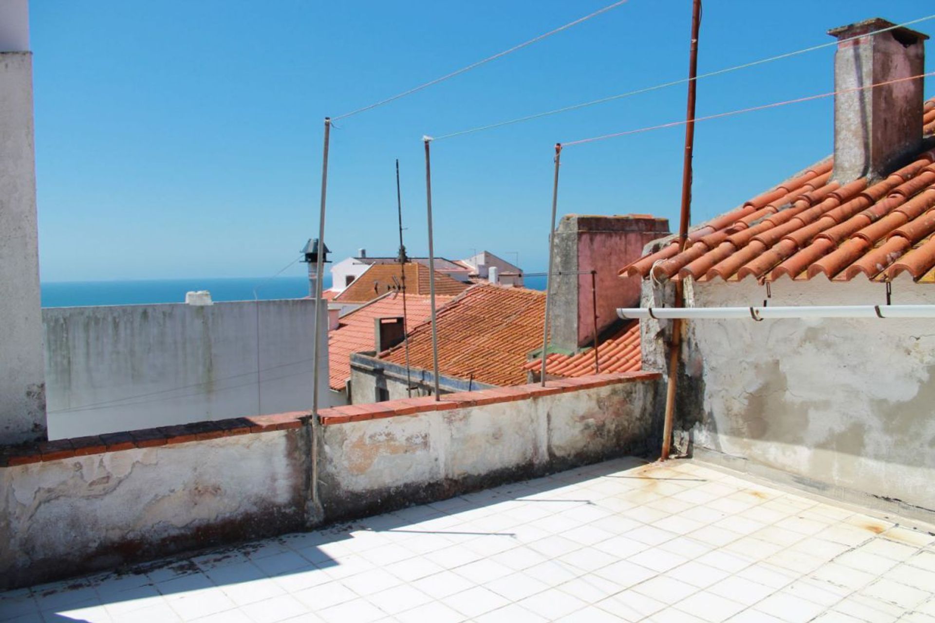 Condominium in Nazaré, Leiria District 12220535