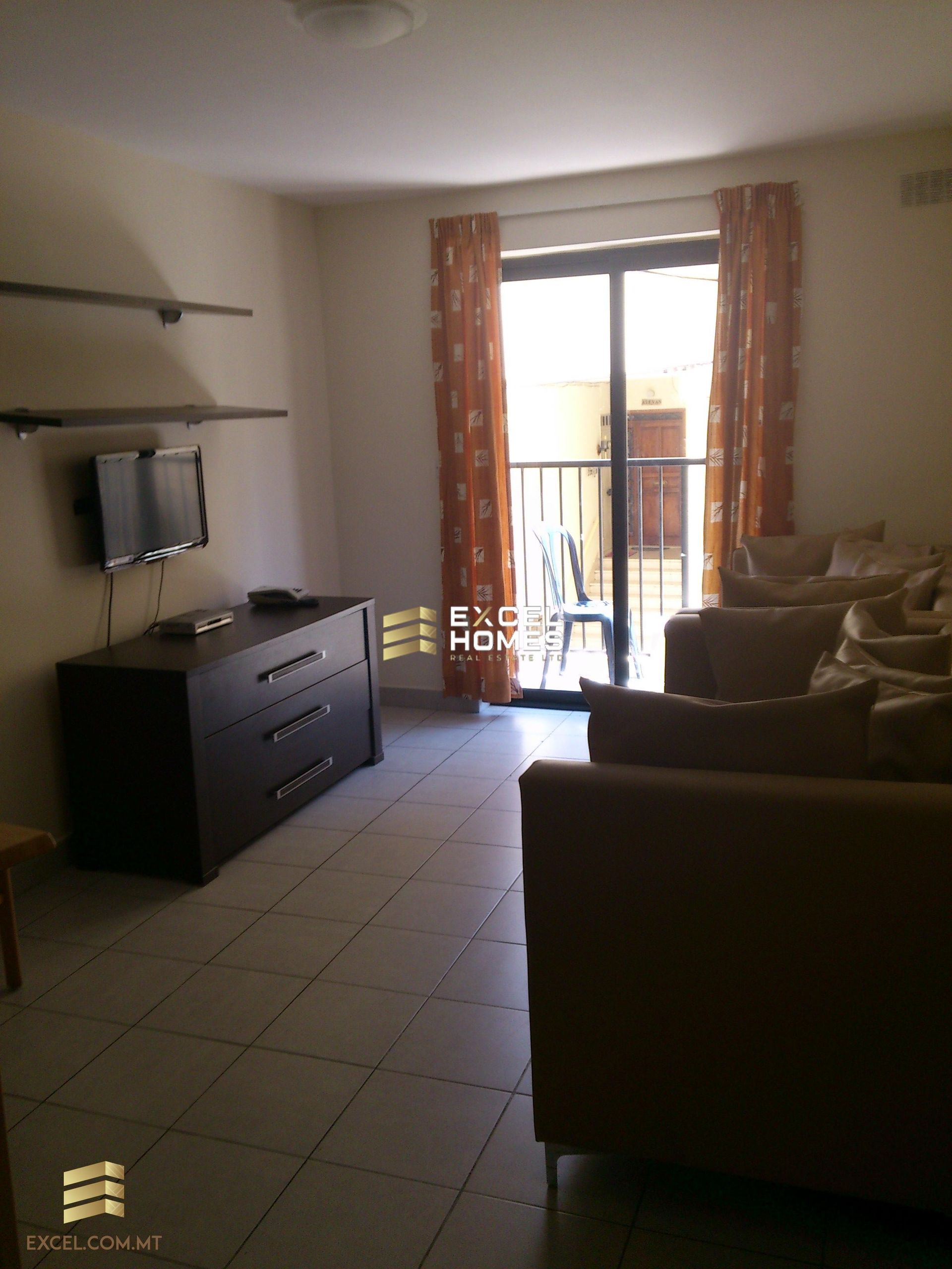 Hus i Gzira, Gzira 12222583