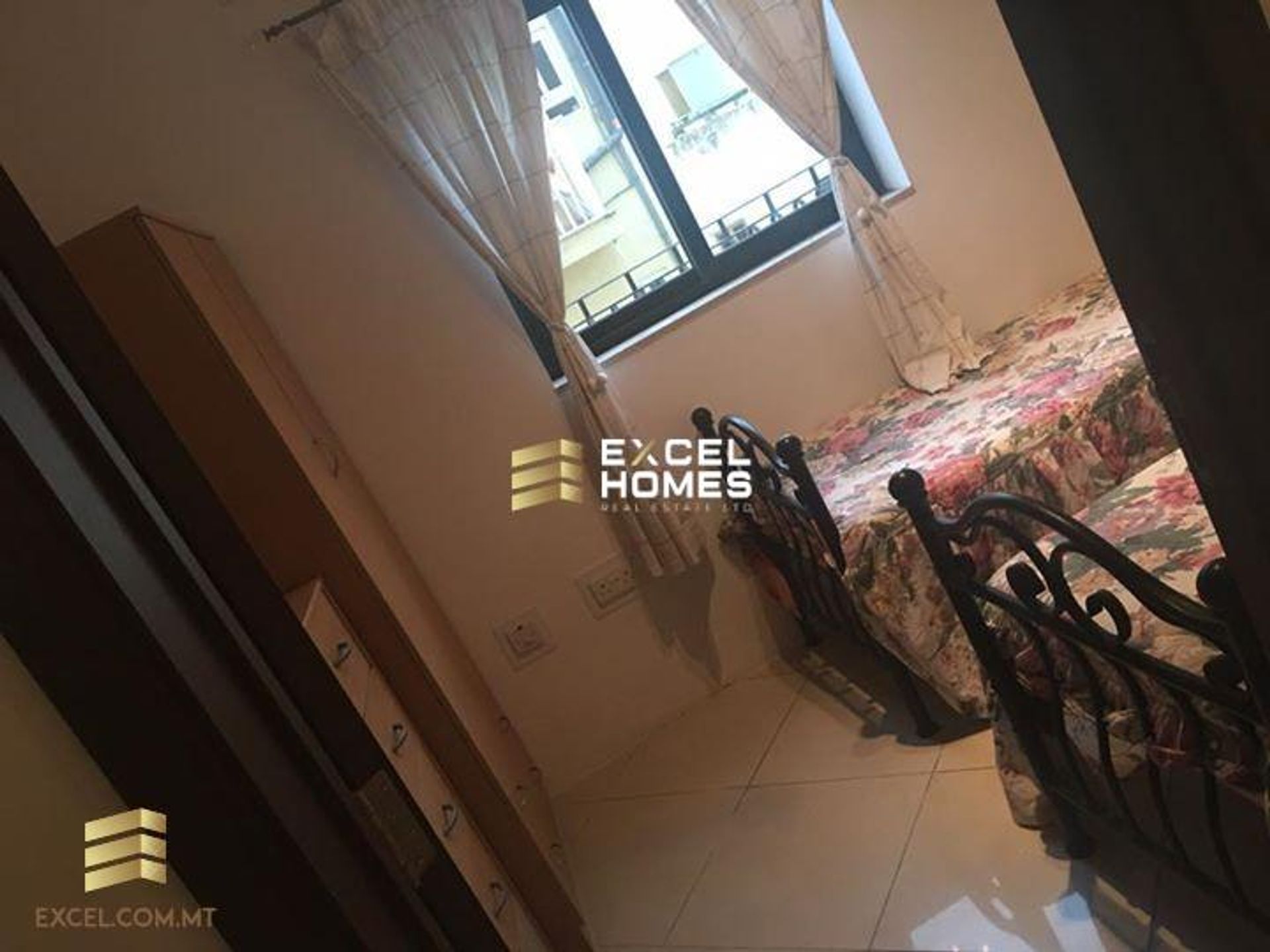 Hus i Gzira, Gzira 12222797