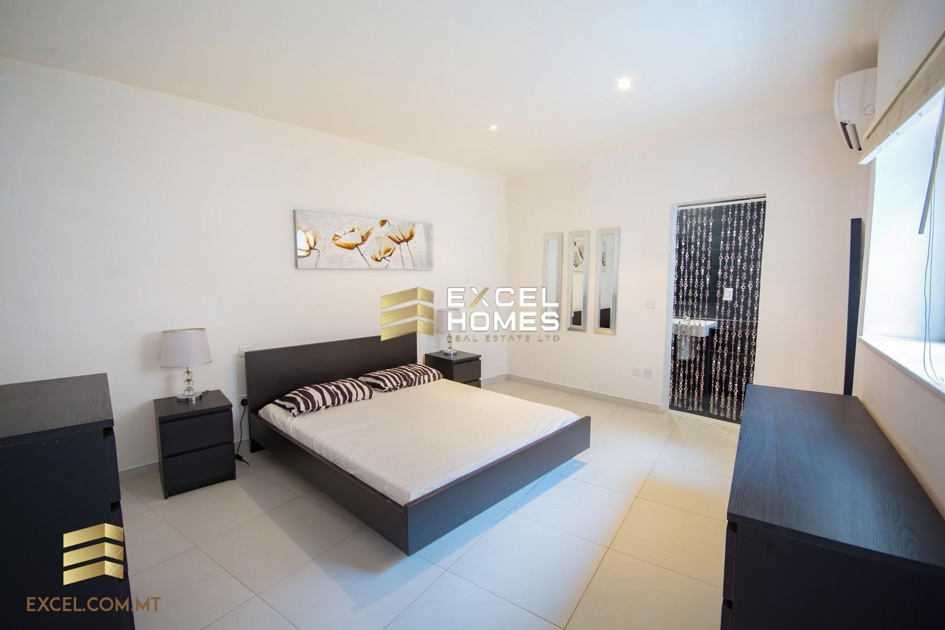 Hus i Sliema,  12223344