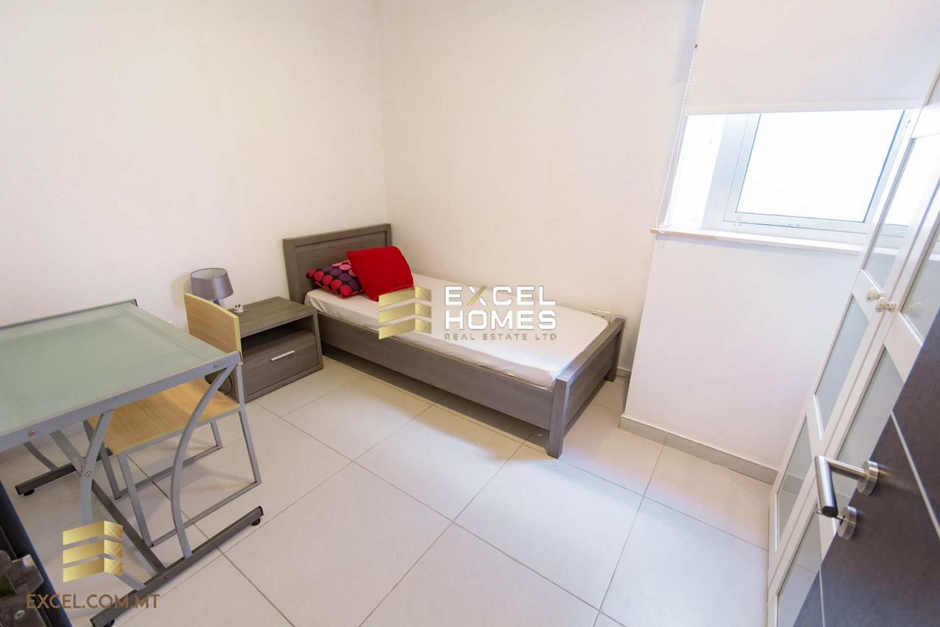 casa no Sliema, Sliema 12223344