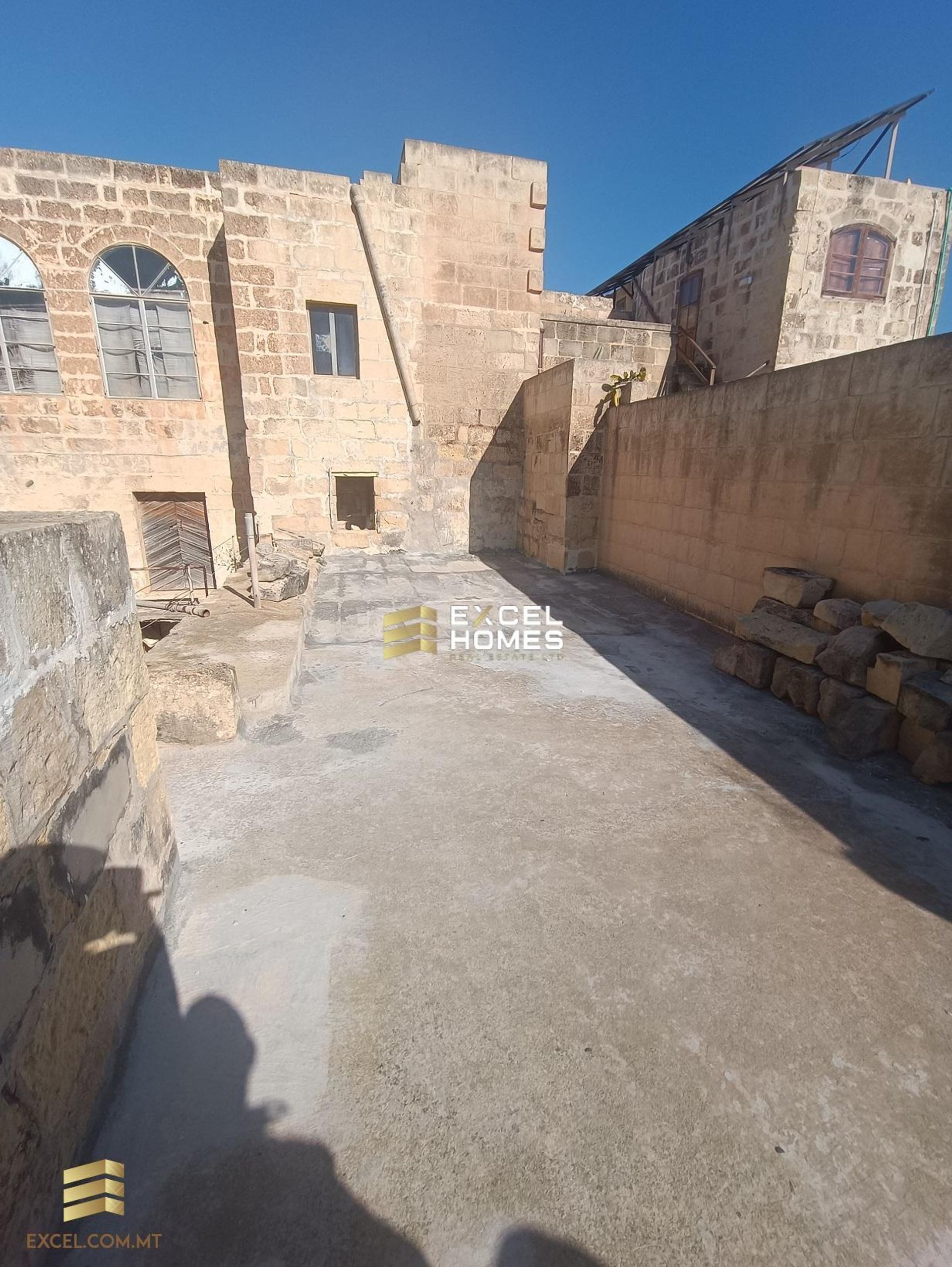 Hus i Gharb, Gharb 12227126