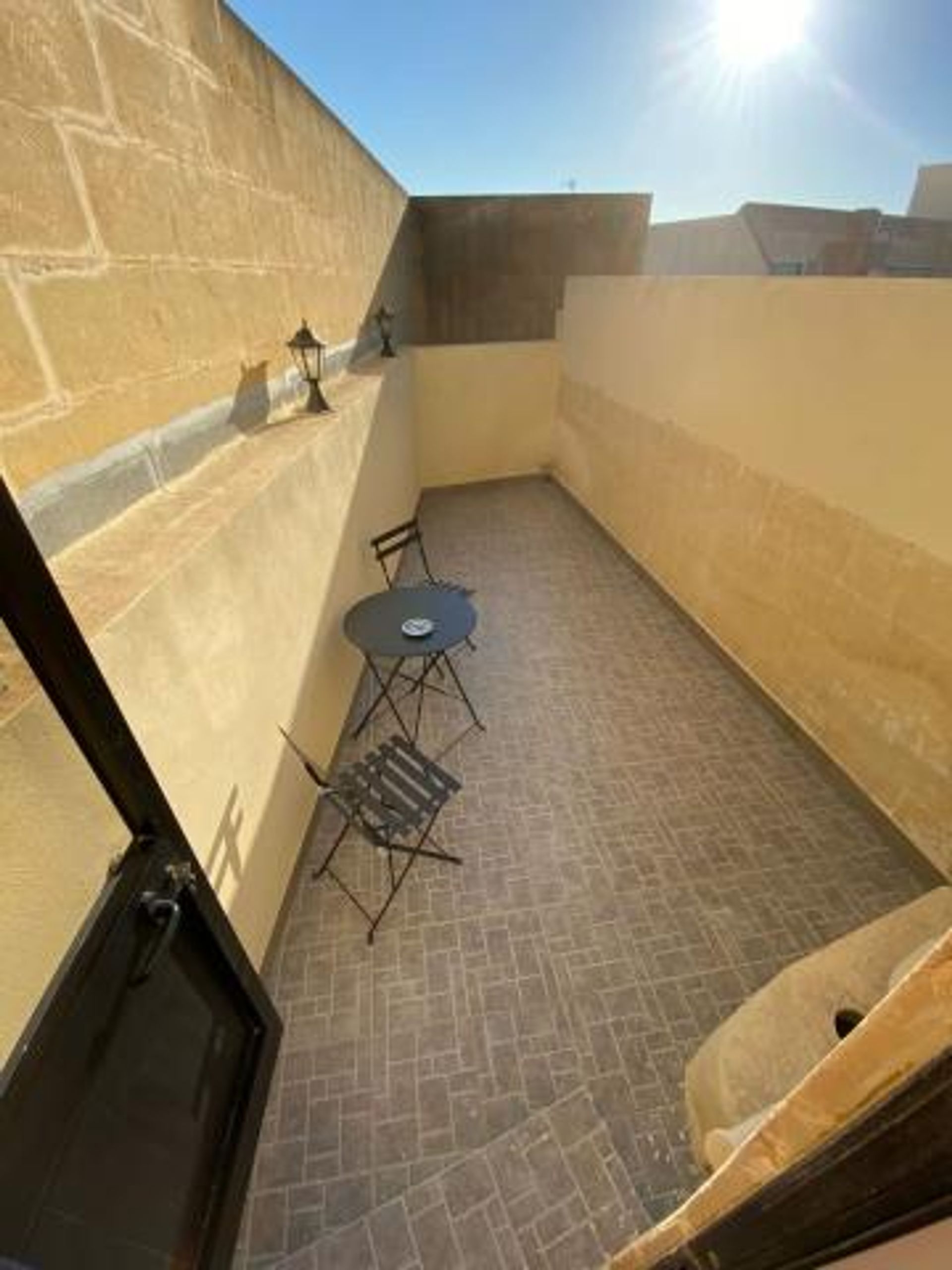 Hus i Gharb,  12230082