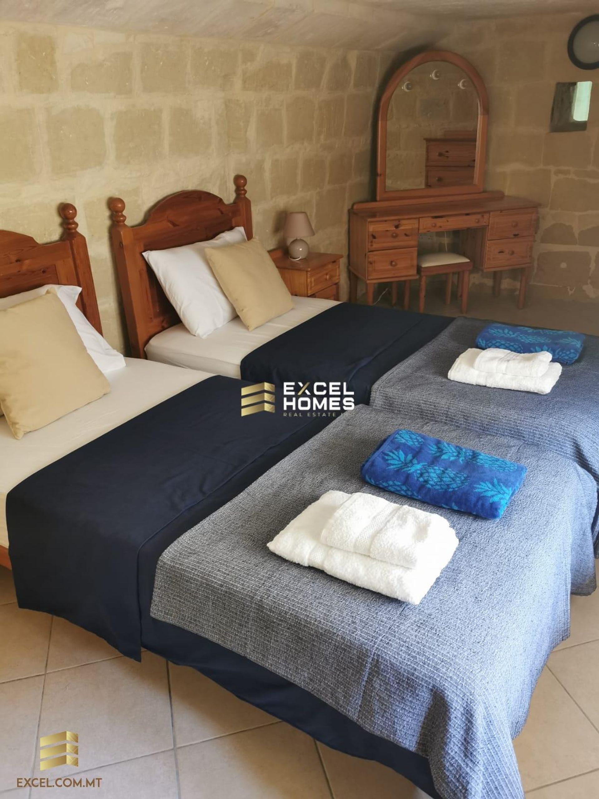 Hus i Gharb, Gharb 12232568