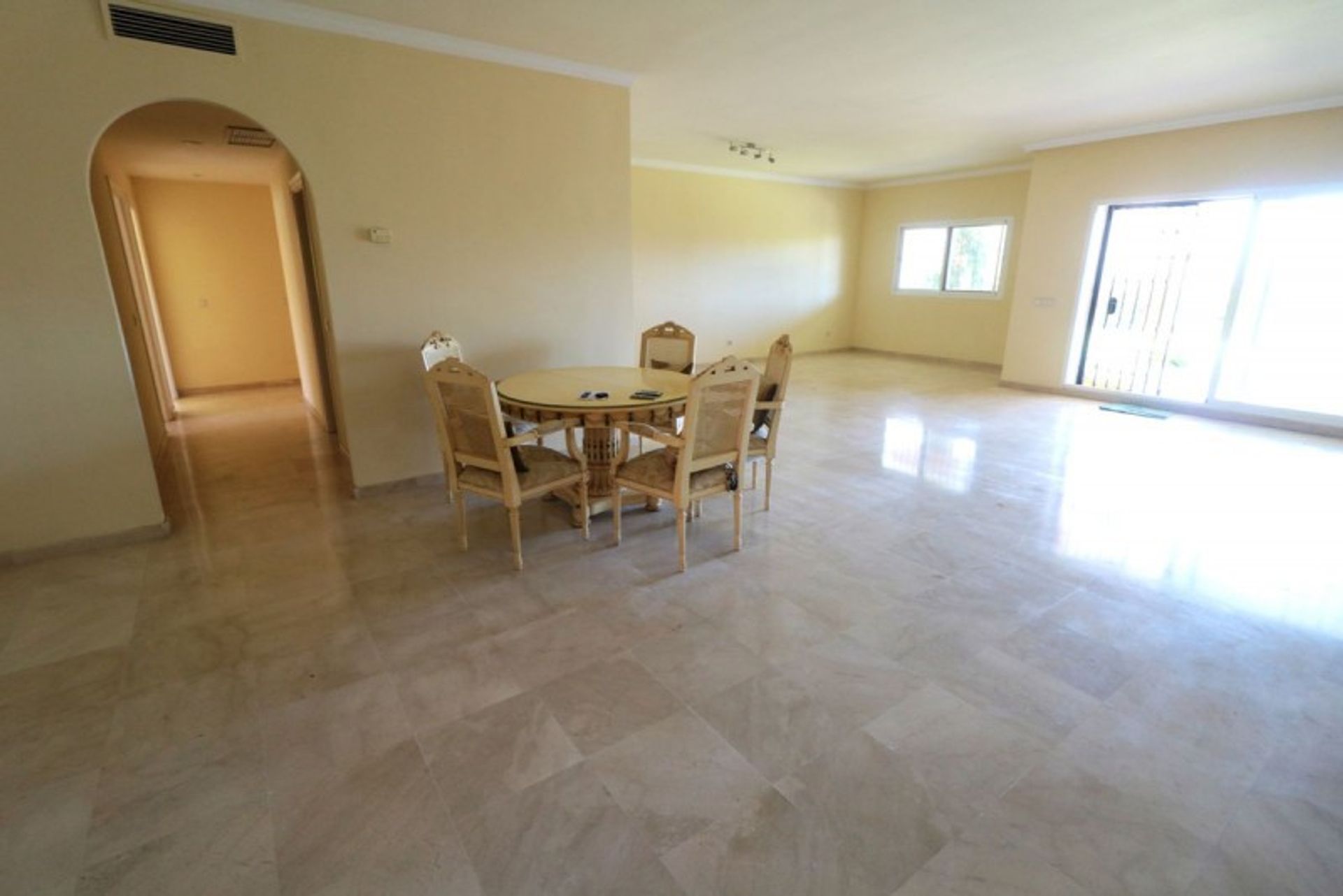 Condominio en Estepona, Andalusia 12237016