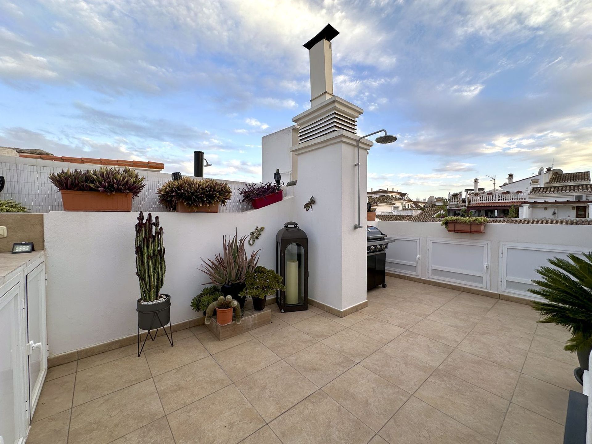 House in Puerto de la Duquesa, Andalusia 12237328