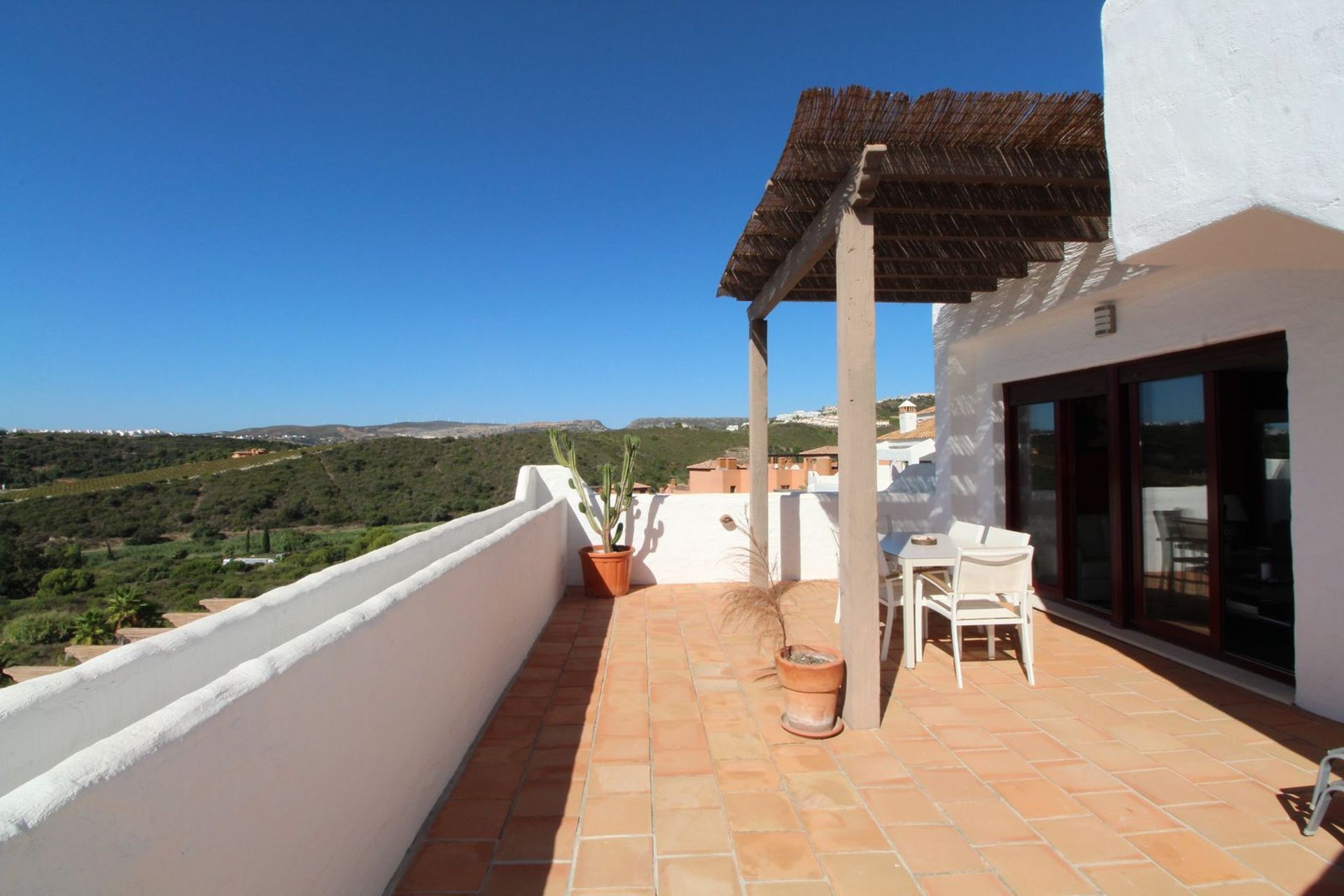 casa no Puerto de la Duquesa, Andalusia 12237329