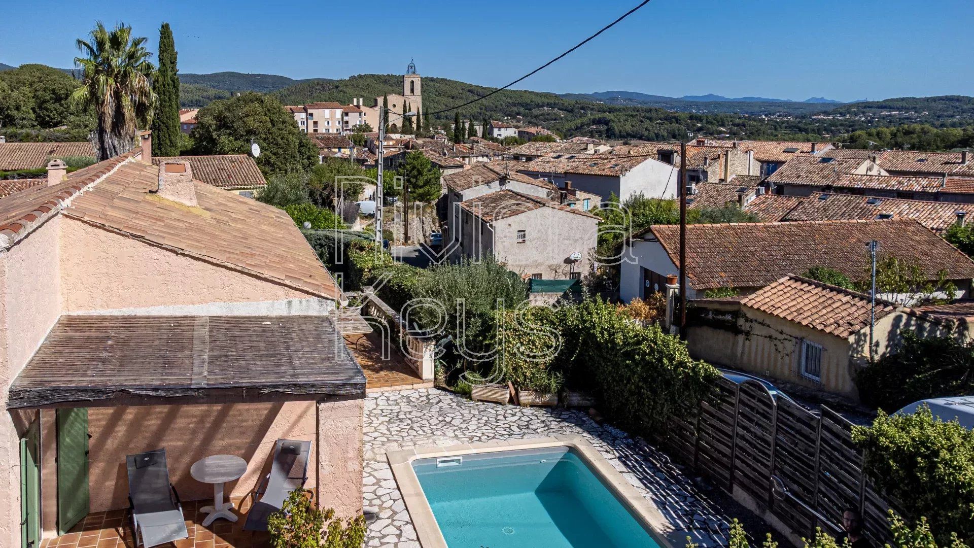 Huis in Flayosc, Provence-Alpes-Cote d'Azur 12238409