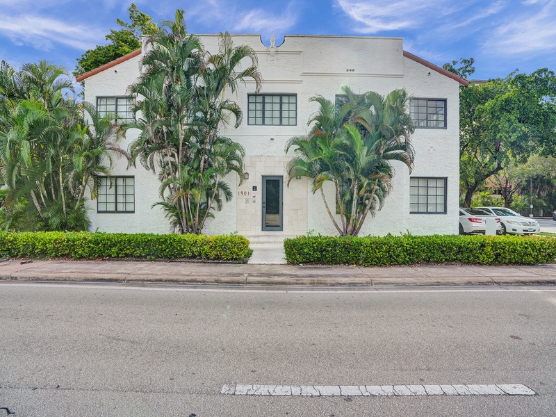 Multi Family in Coral Gables, Florida 12238898