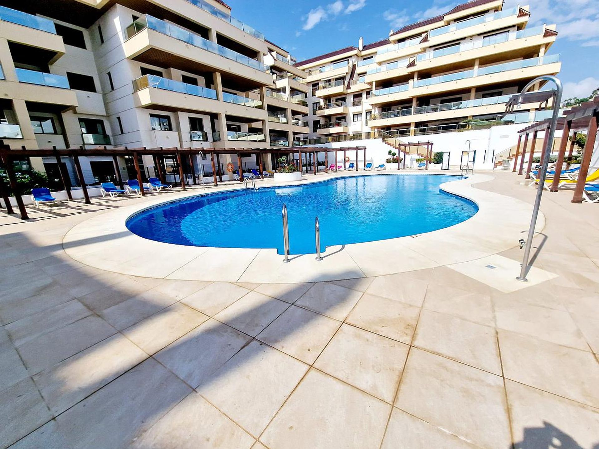 Condominio nel Puerto de la Duquesa, Andalusia 12239172