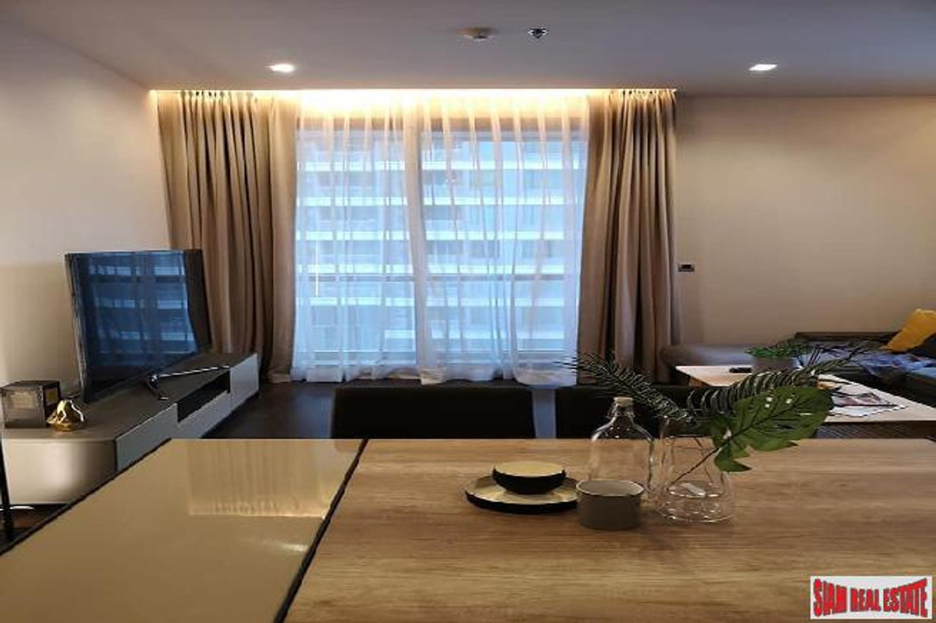 Condominium in Watthana, Krung Thep Maha Nakhon 12243244