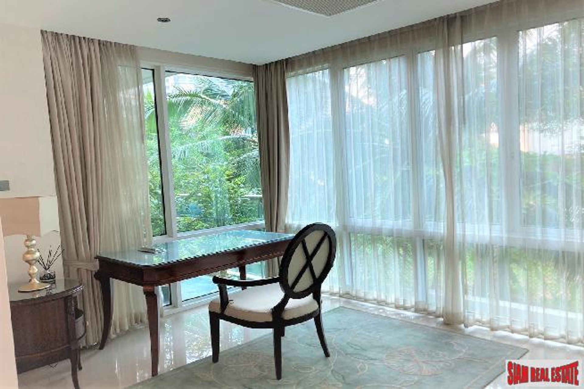 Condominium in Watthana, Krung Thep Maha Nakhon 12243288