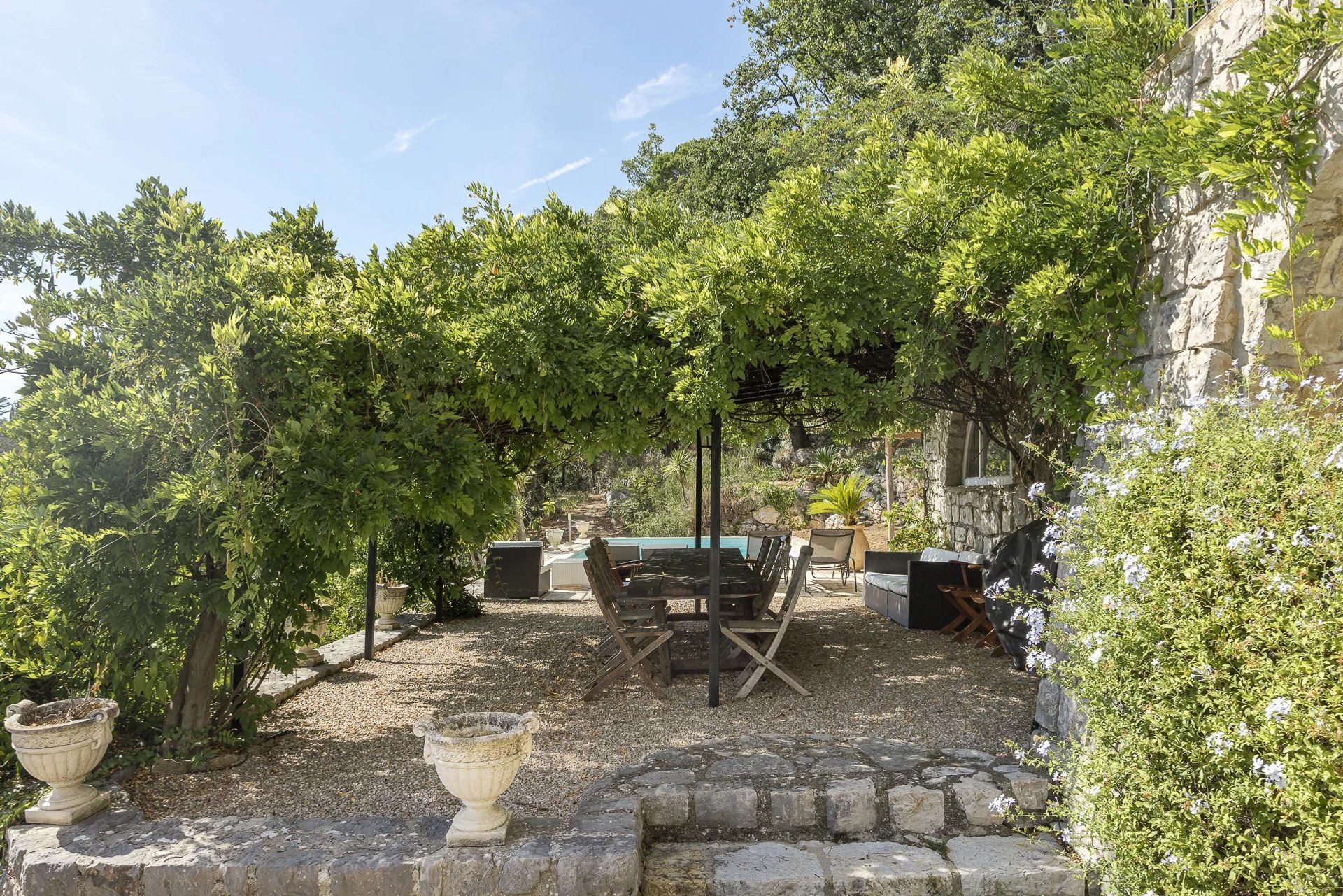 Huis in Châteauneuf-Grasse, Provence-Alpes-Côte d'Azur 12243691