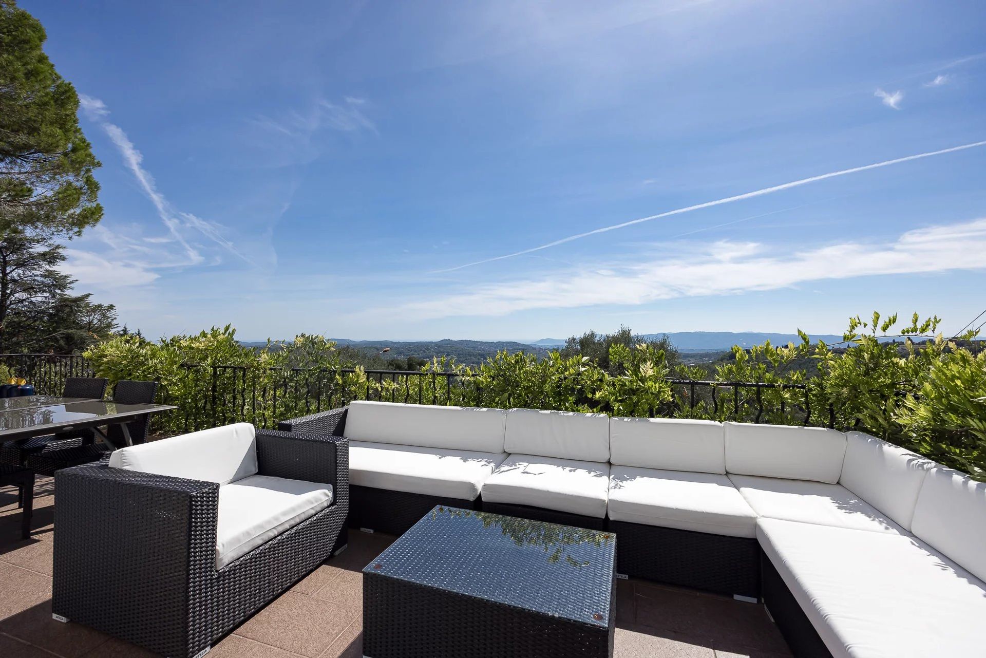 Huis in Châteauneuf-Grasse, Provence-Alpes-Côte d'Azur 12243691