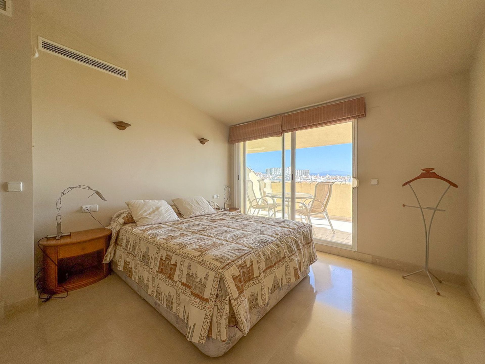 Condominio en Benalmádena, Andalusia 12246540