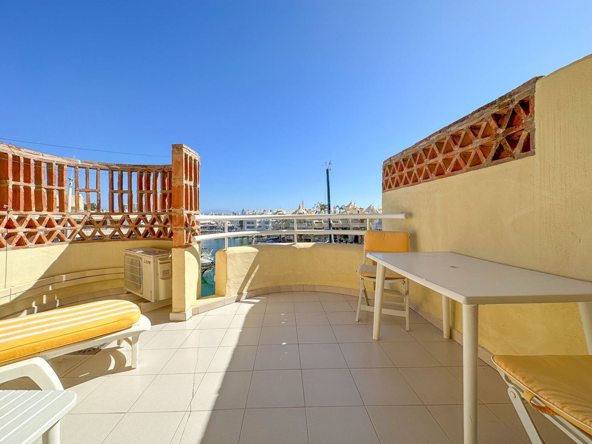 Condominio en Benalmádena, Andalusia 12246540