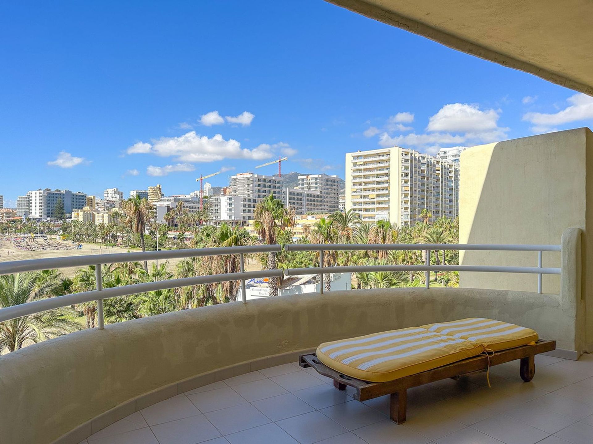 Condominio en Benalmádena, Andalusia 12246540