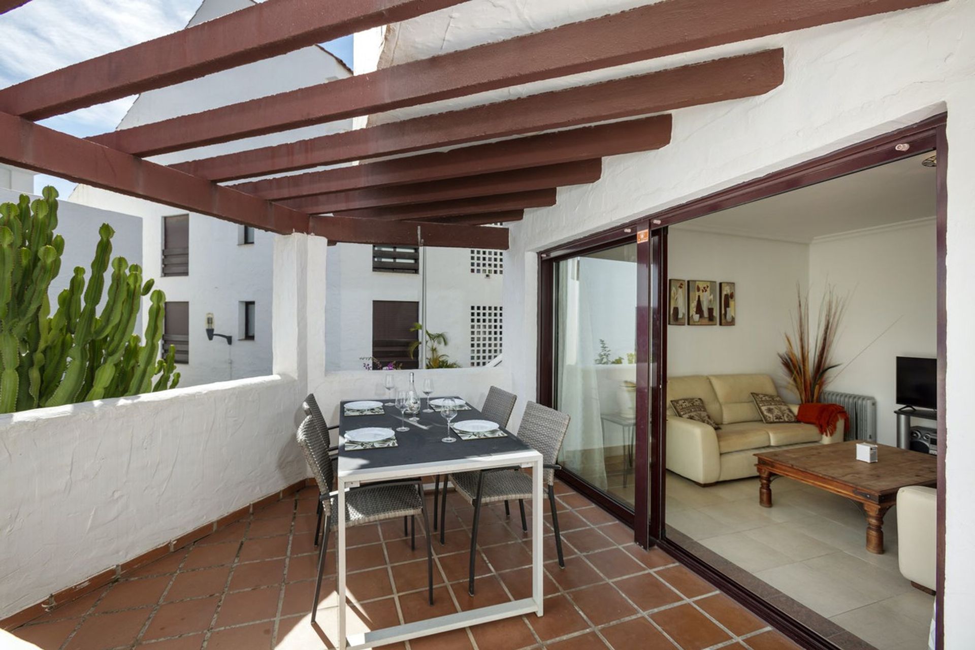 Condominium in Marbella, Andalusië 12246676