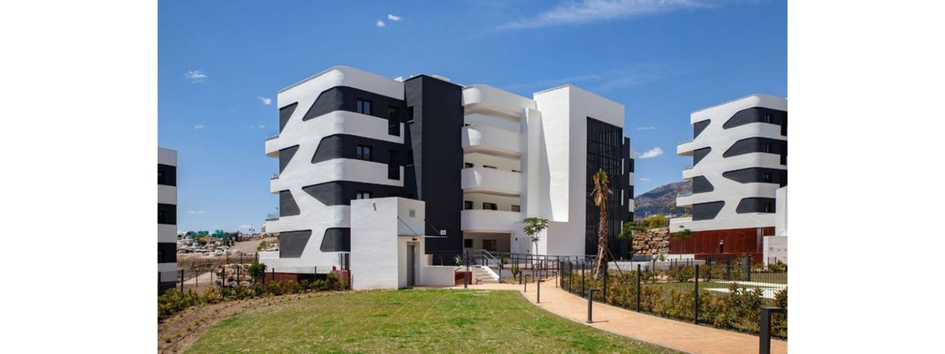 Condominium in Fuengirola, Andalusia 12246692