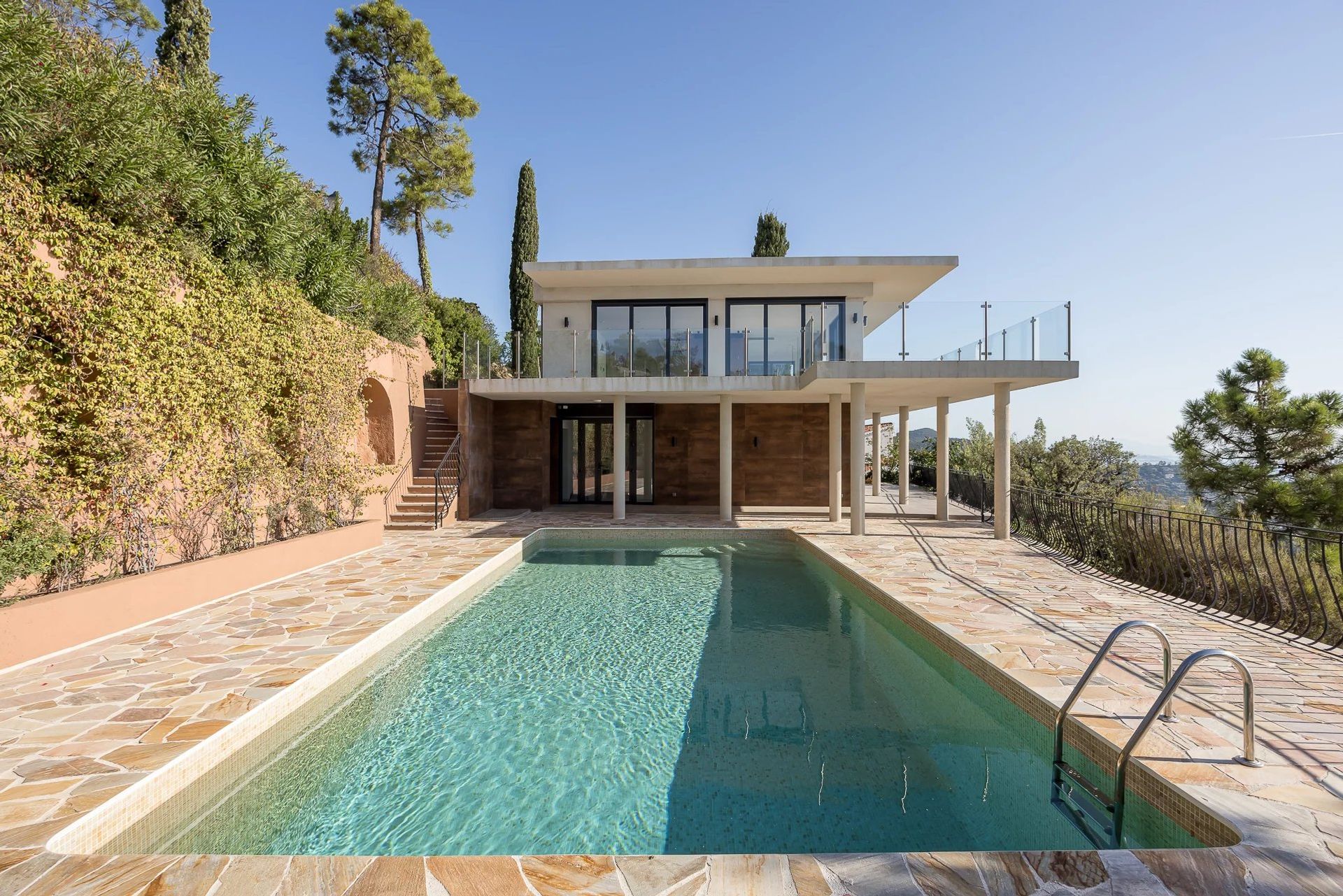 Rumah di Thoule-sur-Mer, Provence-Alpes-Cote d'Azur 12246978