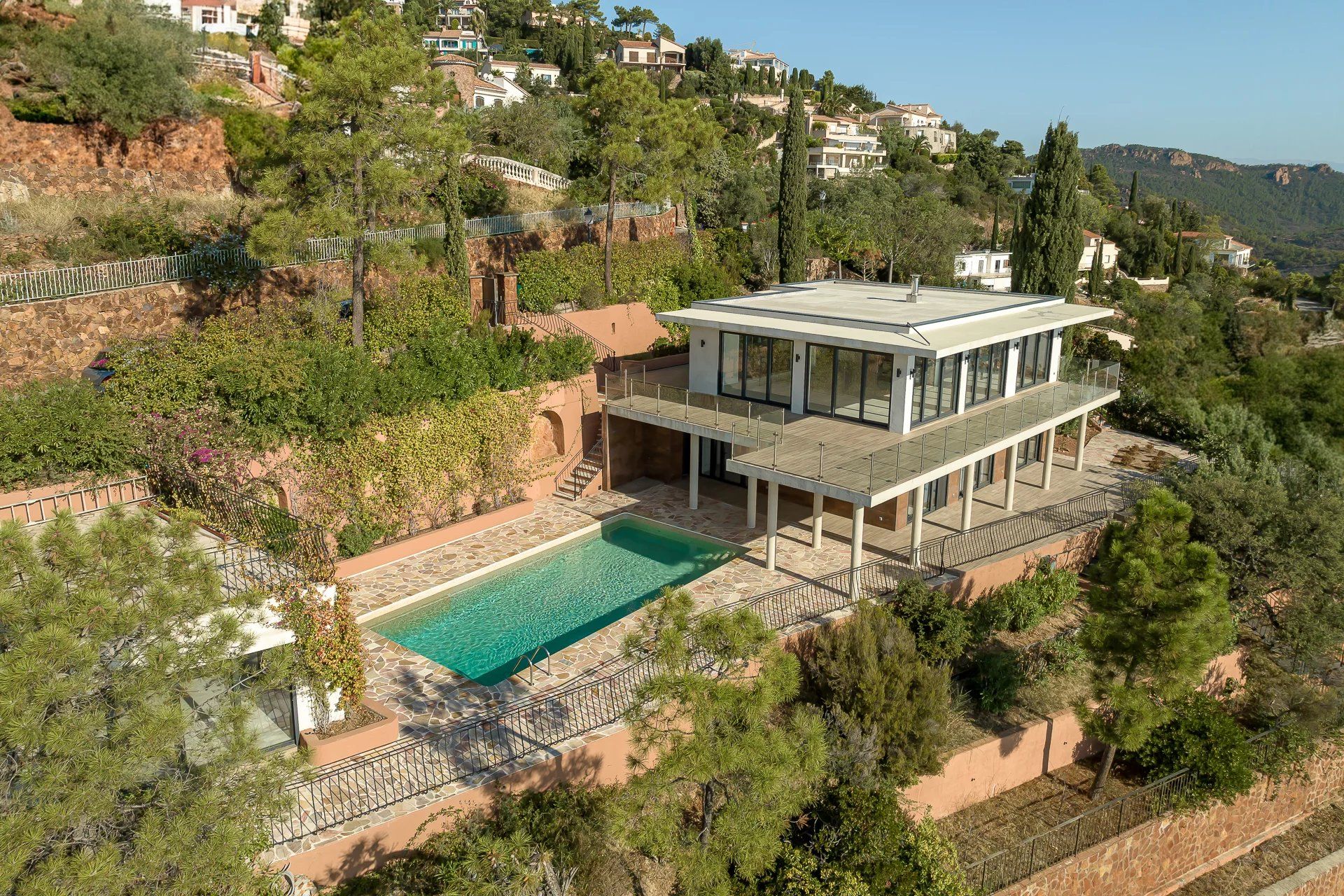 Rumah di Thoule-sur-Mer, Provence-Alpes-Cote d'Azur 12246978