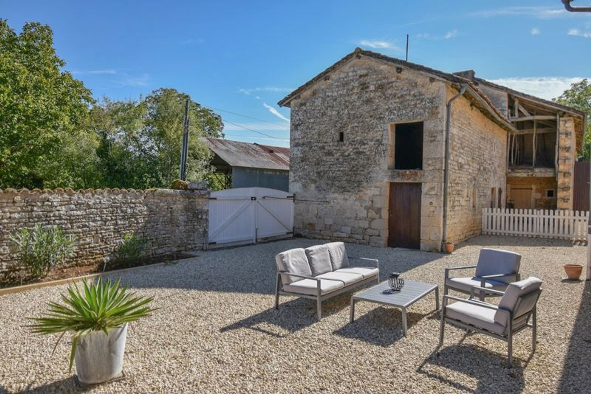 rumah dalam Blanzay, Nouvelle-Aquitaine 12246983