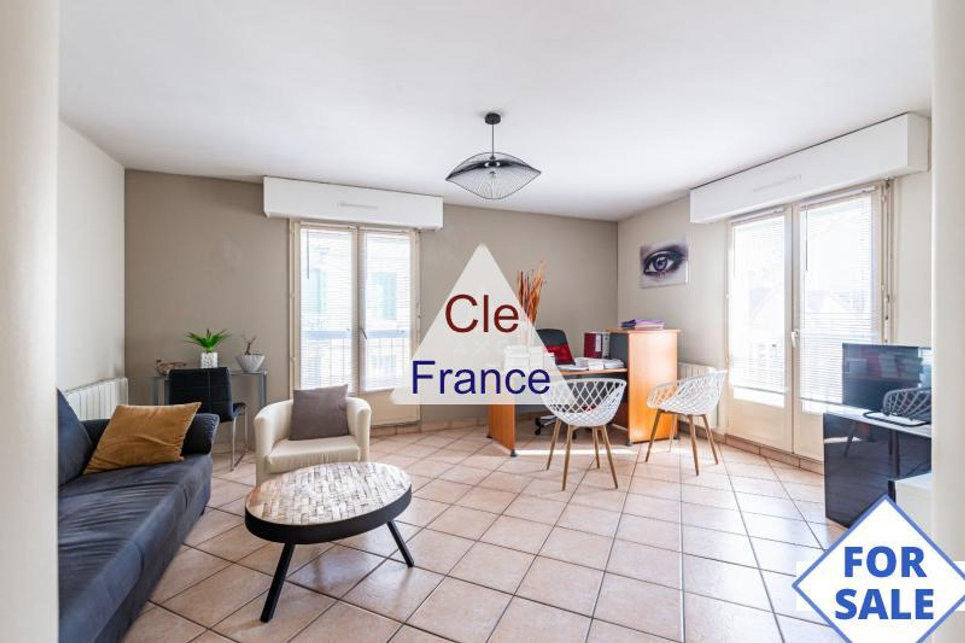 Condominium in Dijon, Bourgogne-Franche-Comte 12247954