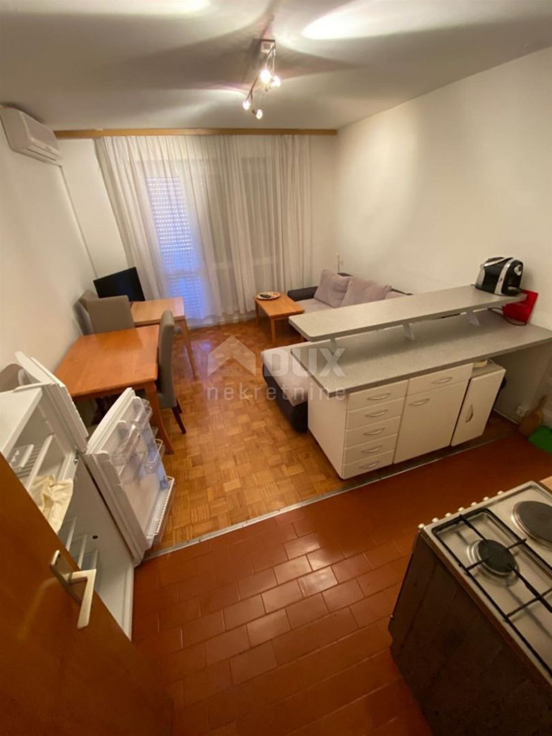 Condominio en Biograd na Moru, Zadarska Županija 12249106