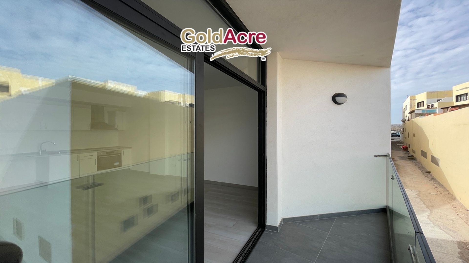 Condominium in Corralejo, Canarias 12250224