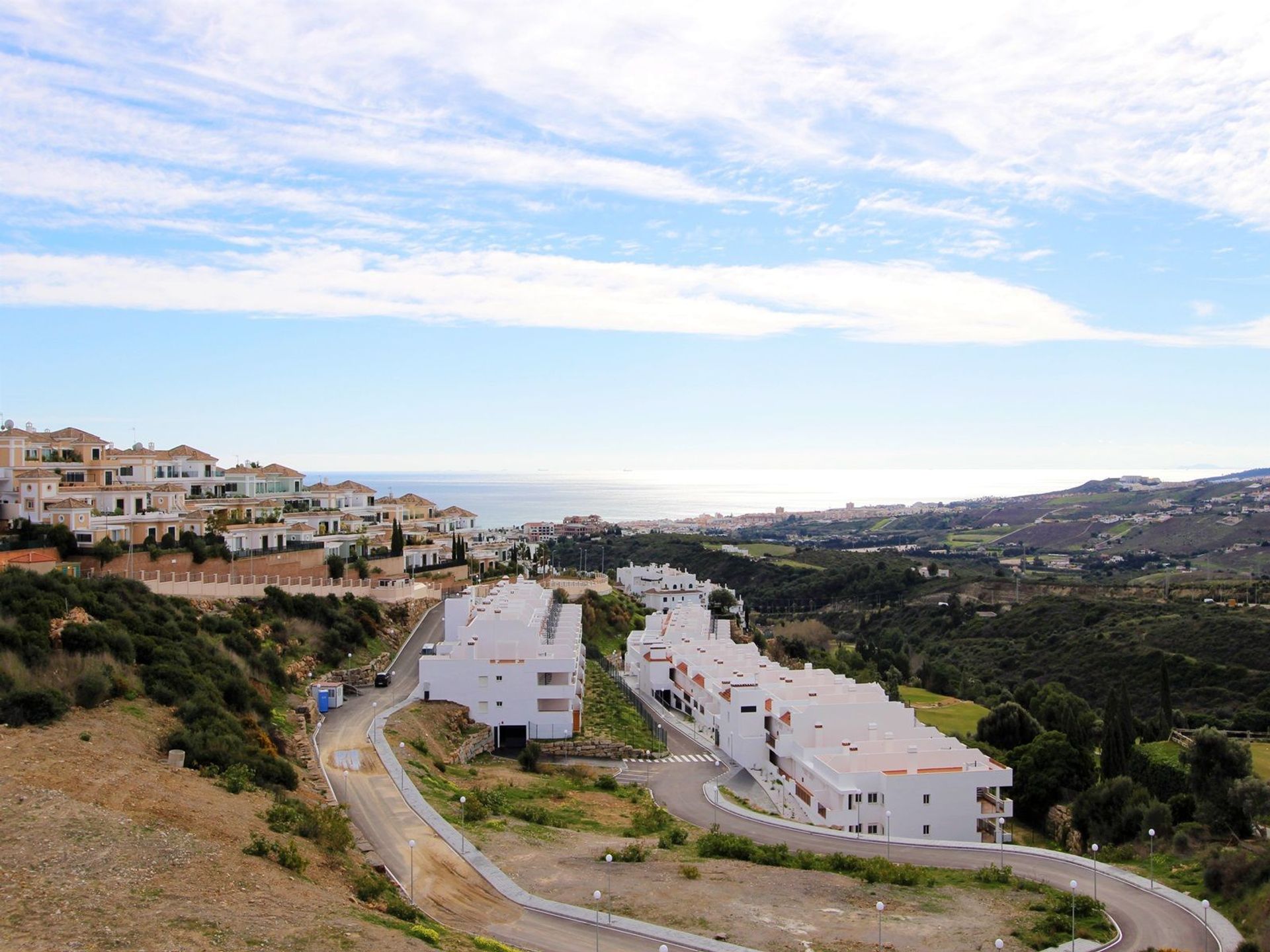 房子 在 Puerto de la Duquesa, Andalusia 12250477