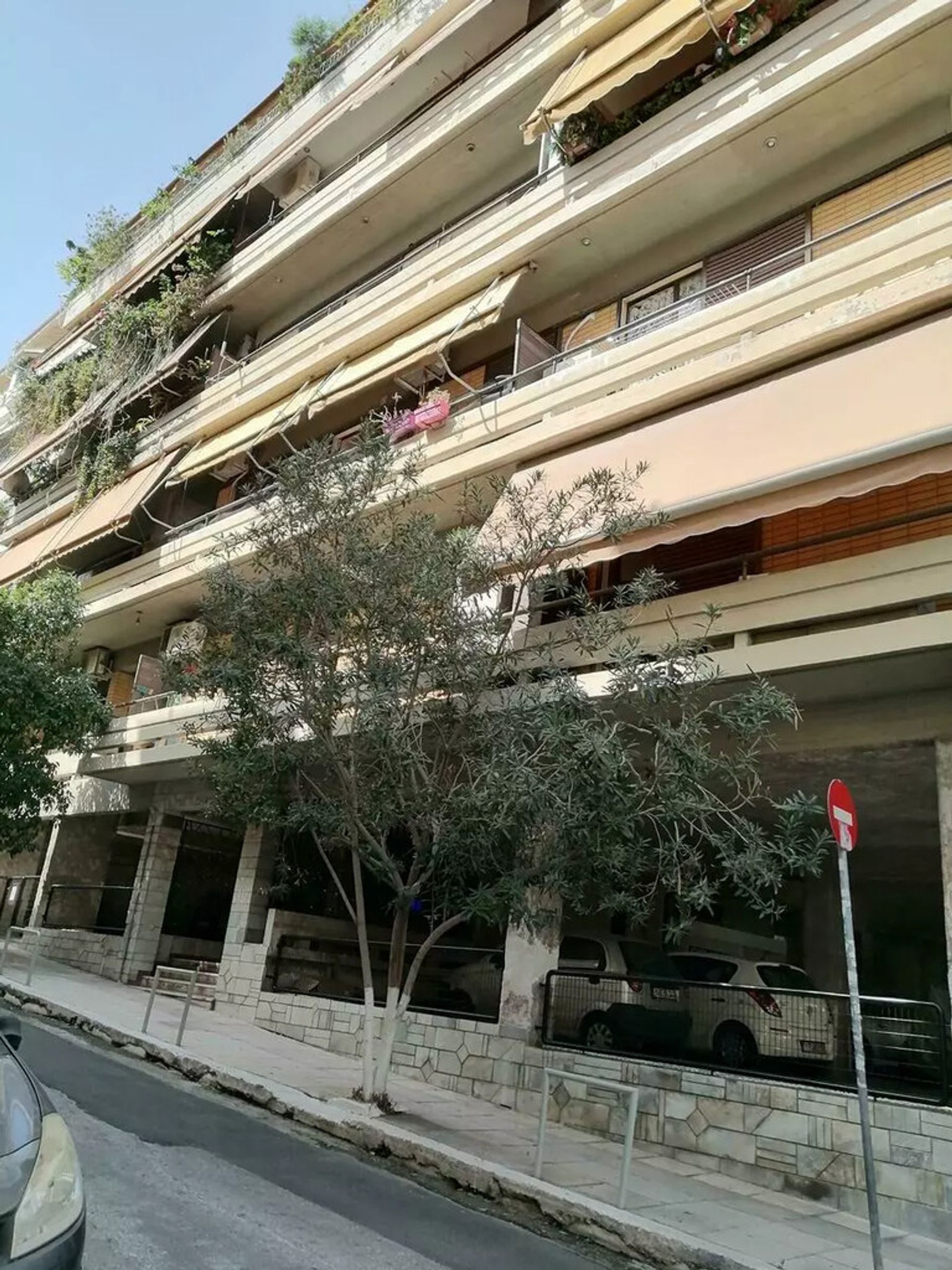 عمارات في Pireas,  12252392