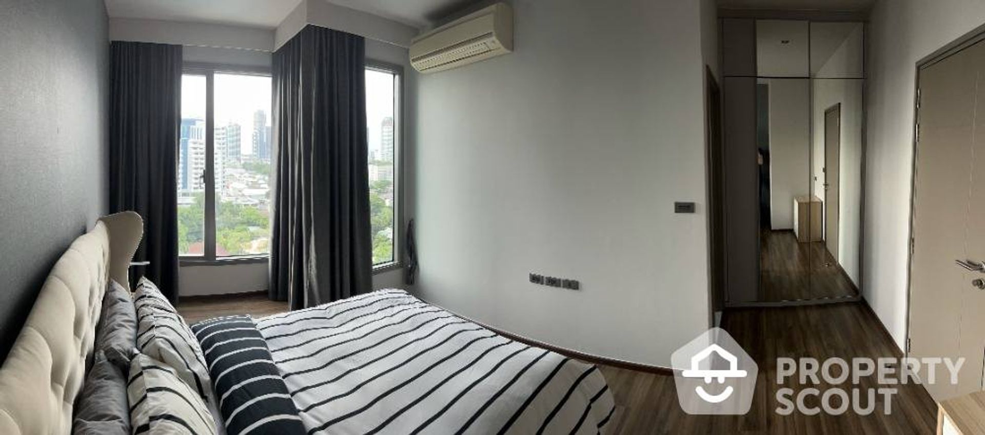 Condominium in Watthana, Krung Thep Maha Nakhon 12253170