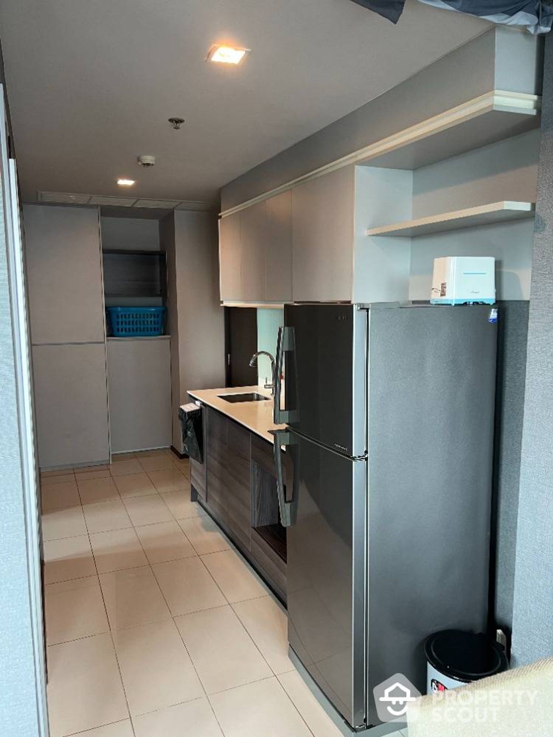 Condominium in Watthana, Krung Thep Maha Nakhon 12253170