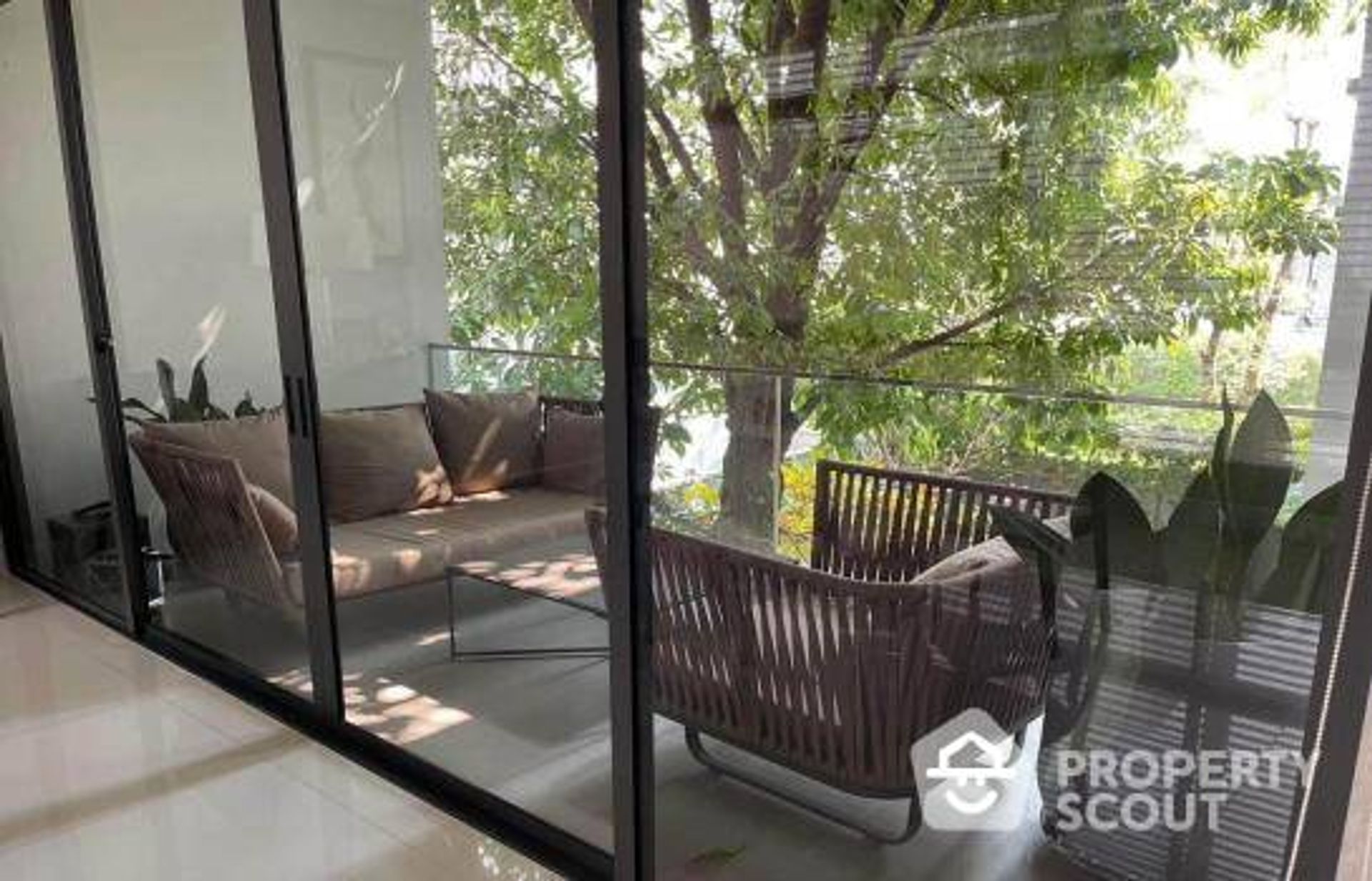 House in Huai Khwang, Krung Thep Maha Nakhon 12253172