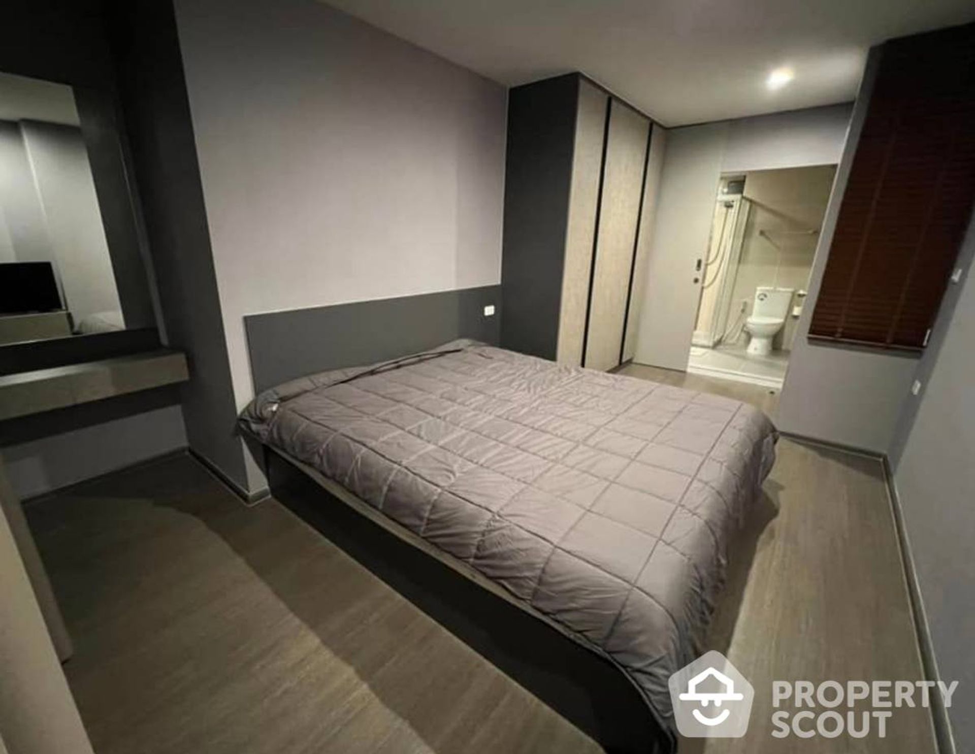 Condominium in Phaya Thai, Krung Thep Maha Nakhon 12253269