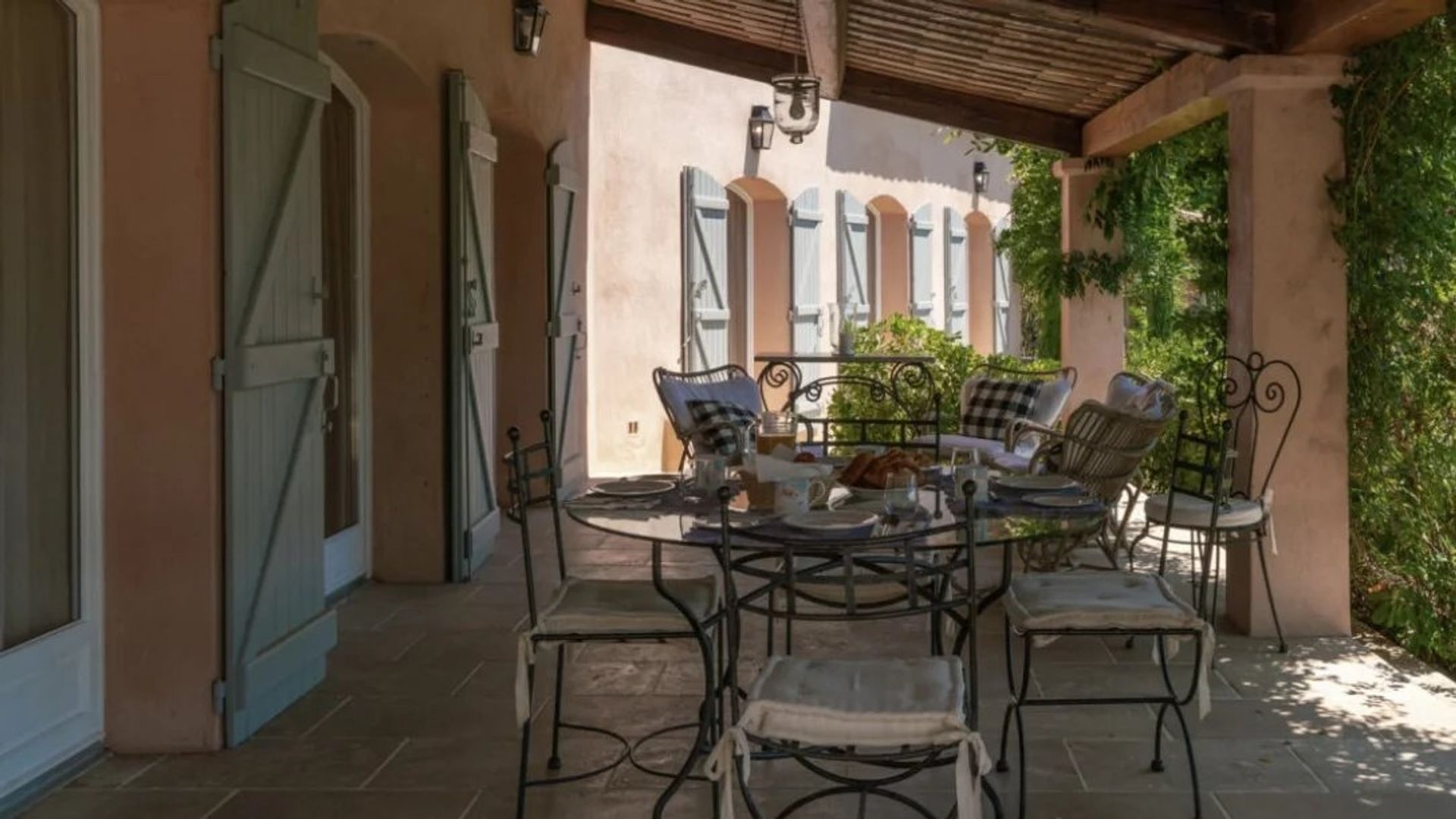 Hus i La Garde-Freinet, Provence-Alpes-Côte d'Azur 12254473