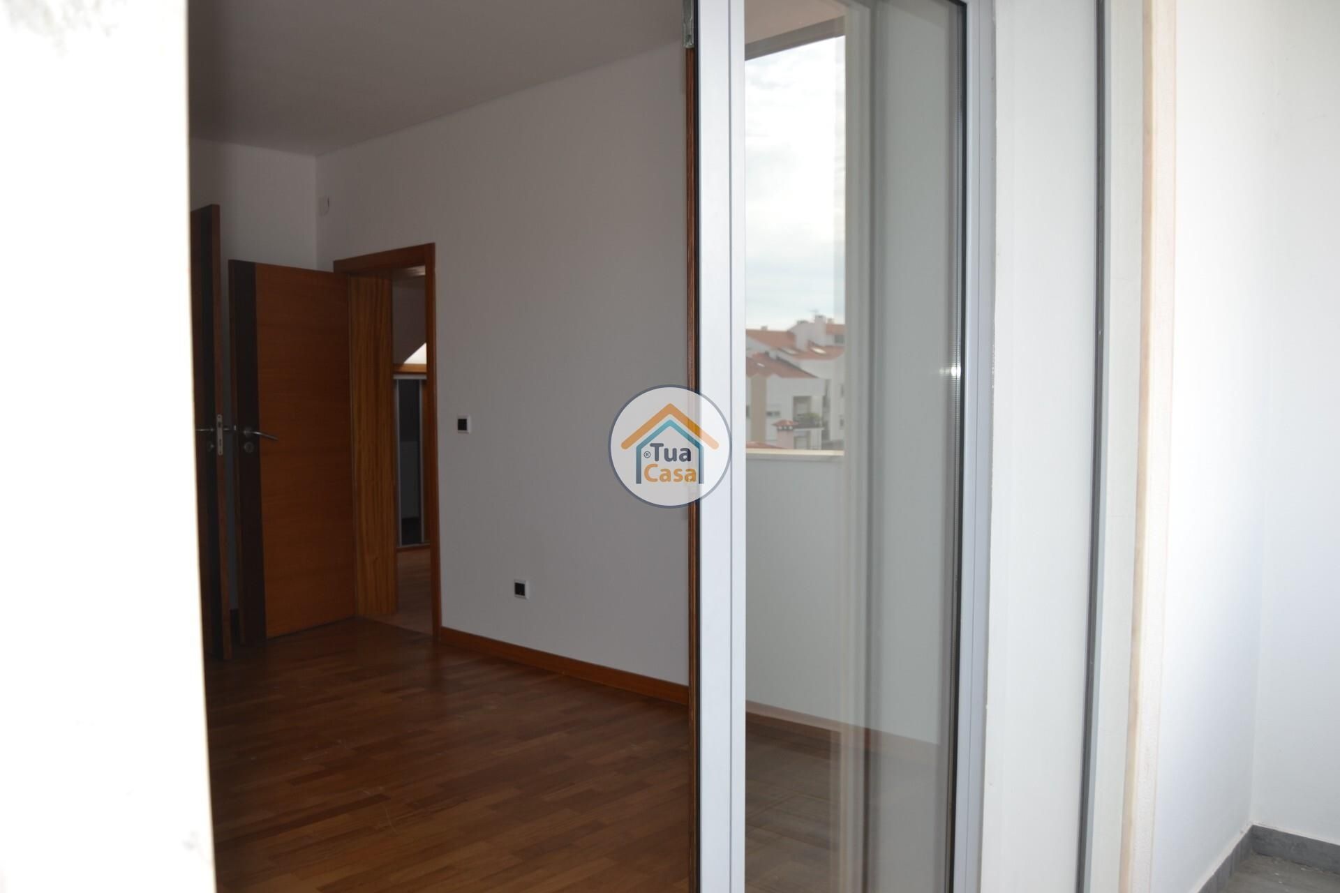 Hus i , Leiria District 12256065