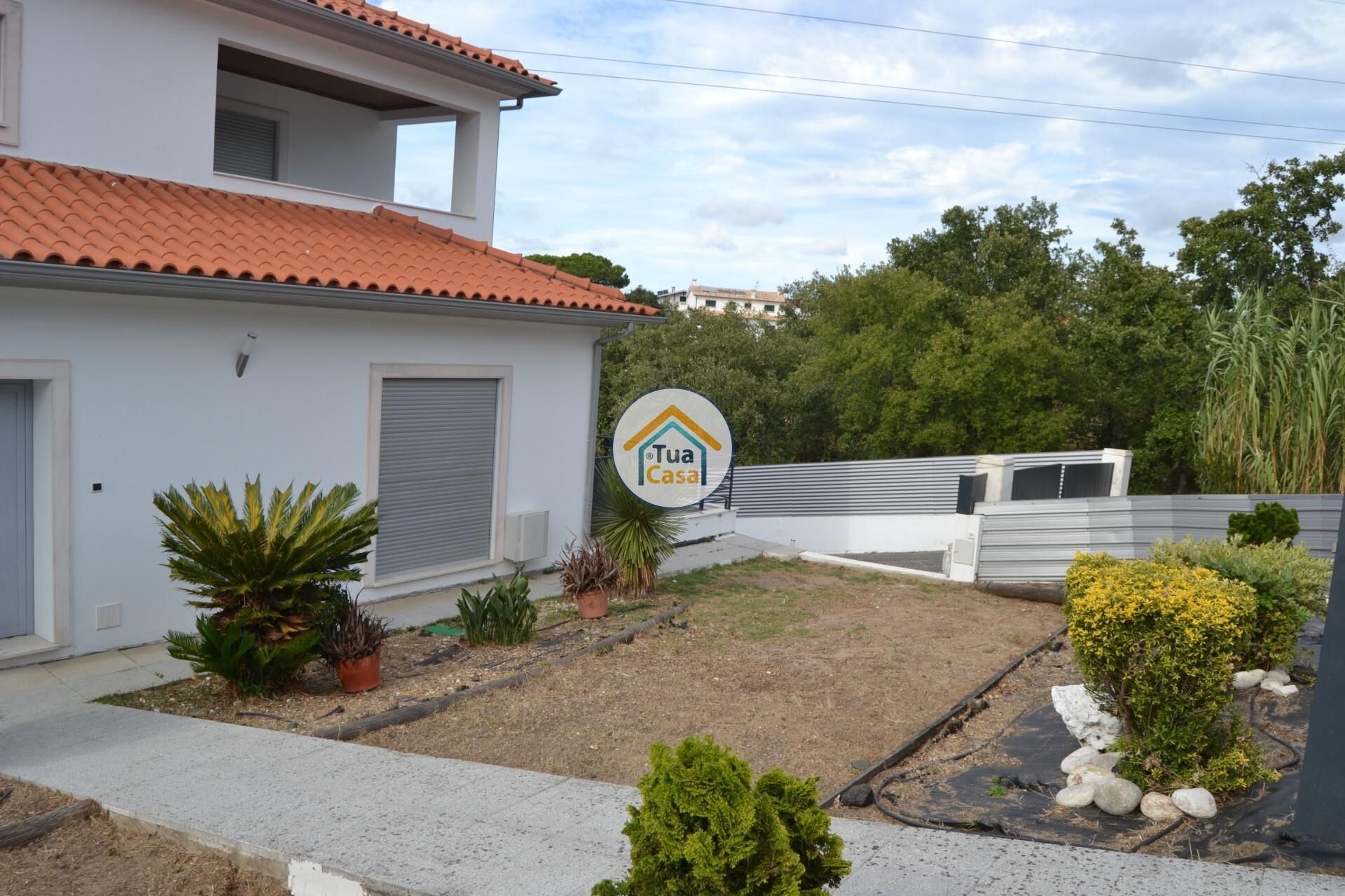 rumah dalam , Leiria District 12256065