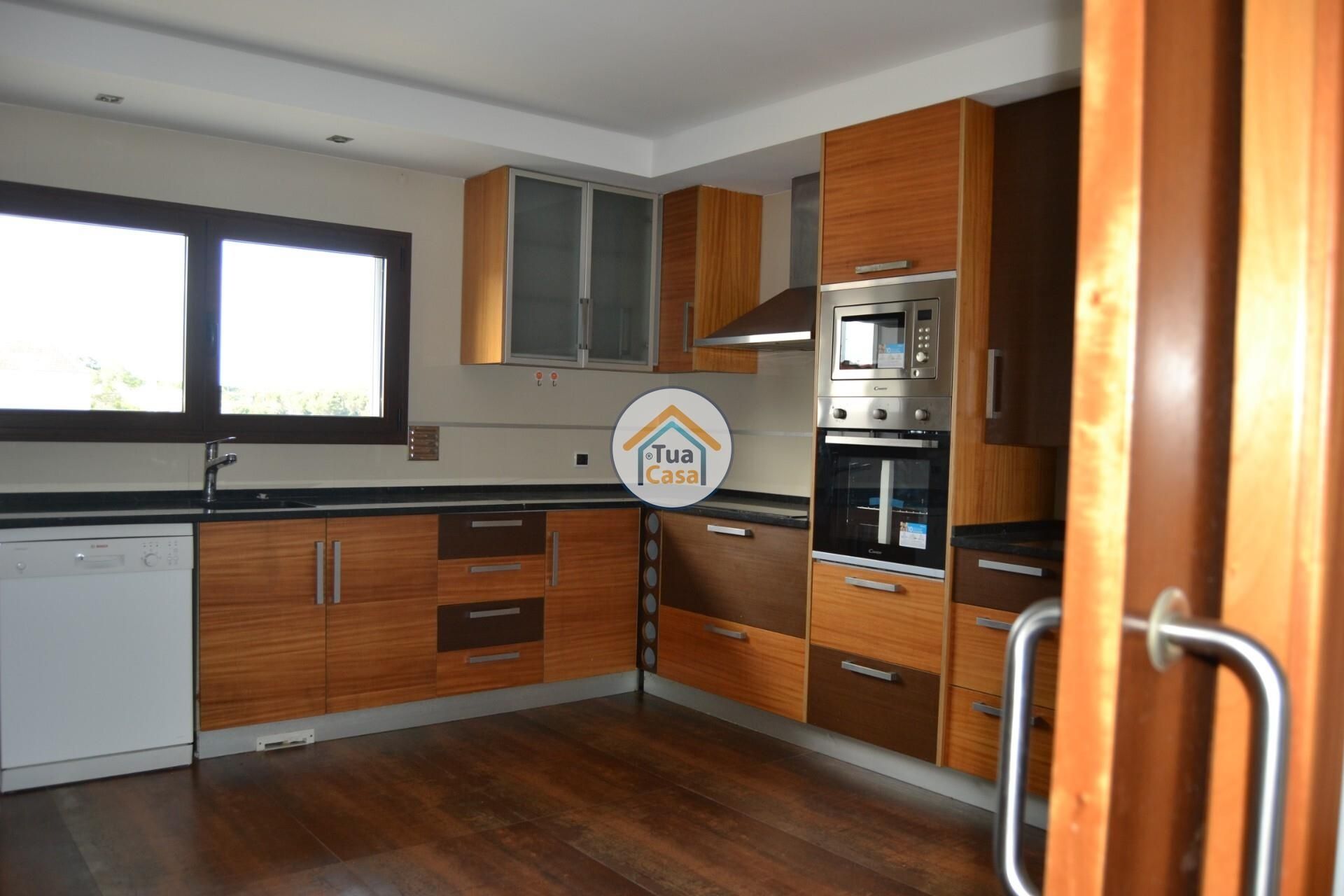 Hus i , Leiria District 12256065