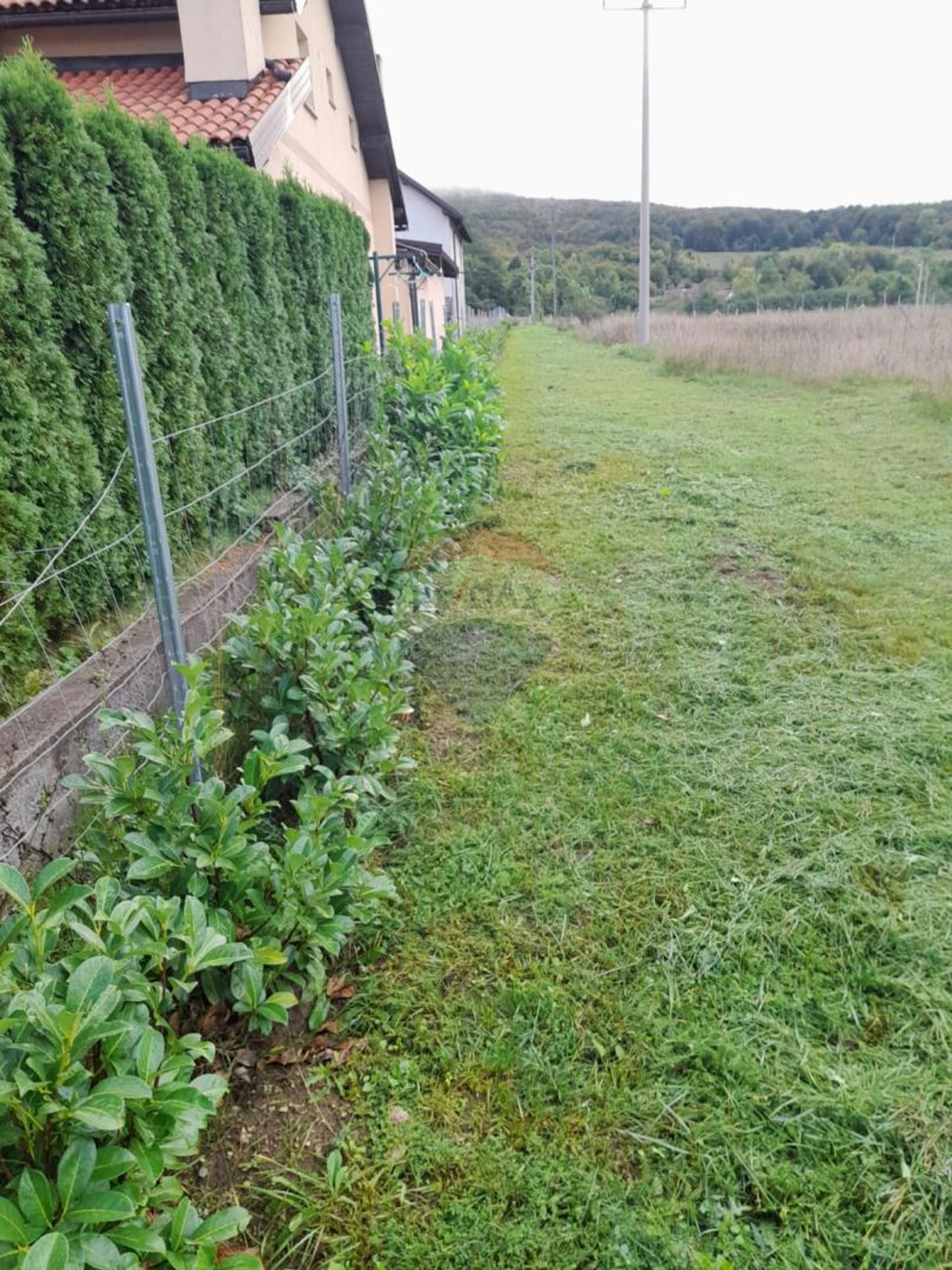 Tierra en Korenica, Ličko-senjska županija 12256488