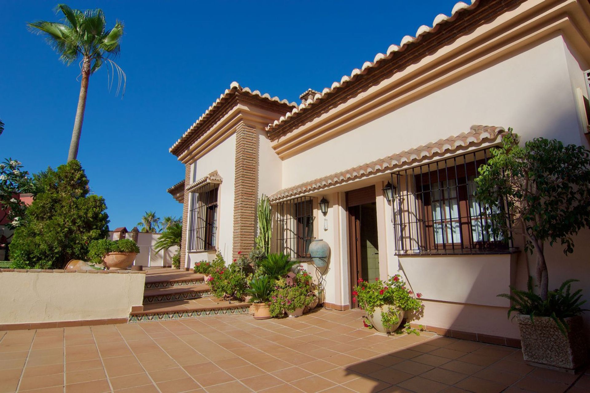 Huis in Alhaurín de la Torre, Andalusia 12257260