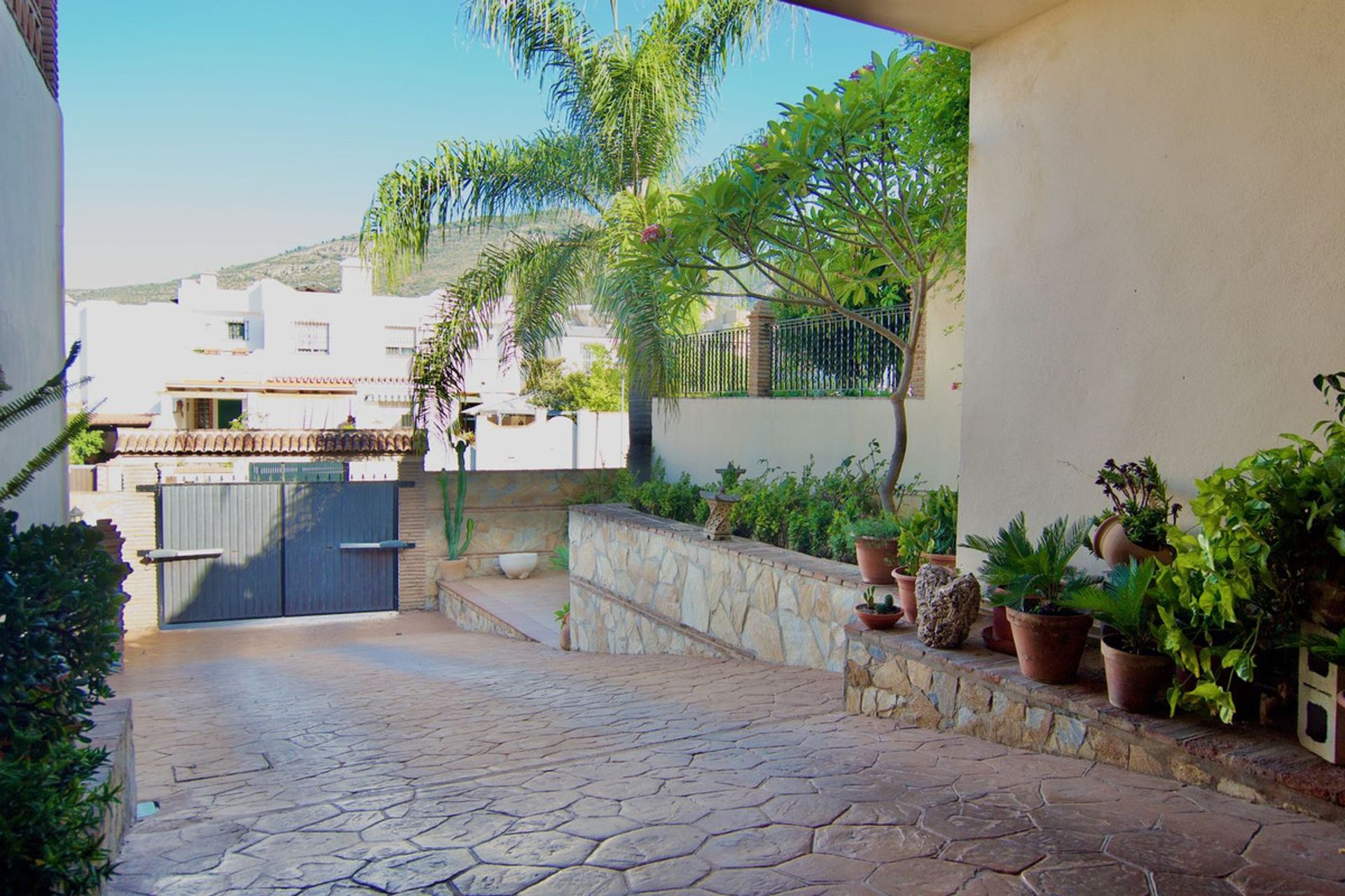 Huis in Alhaurín de la Torre, Andalusia 12257260