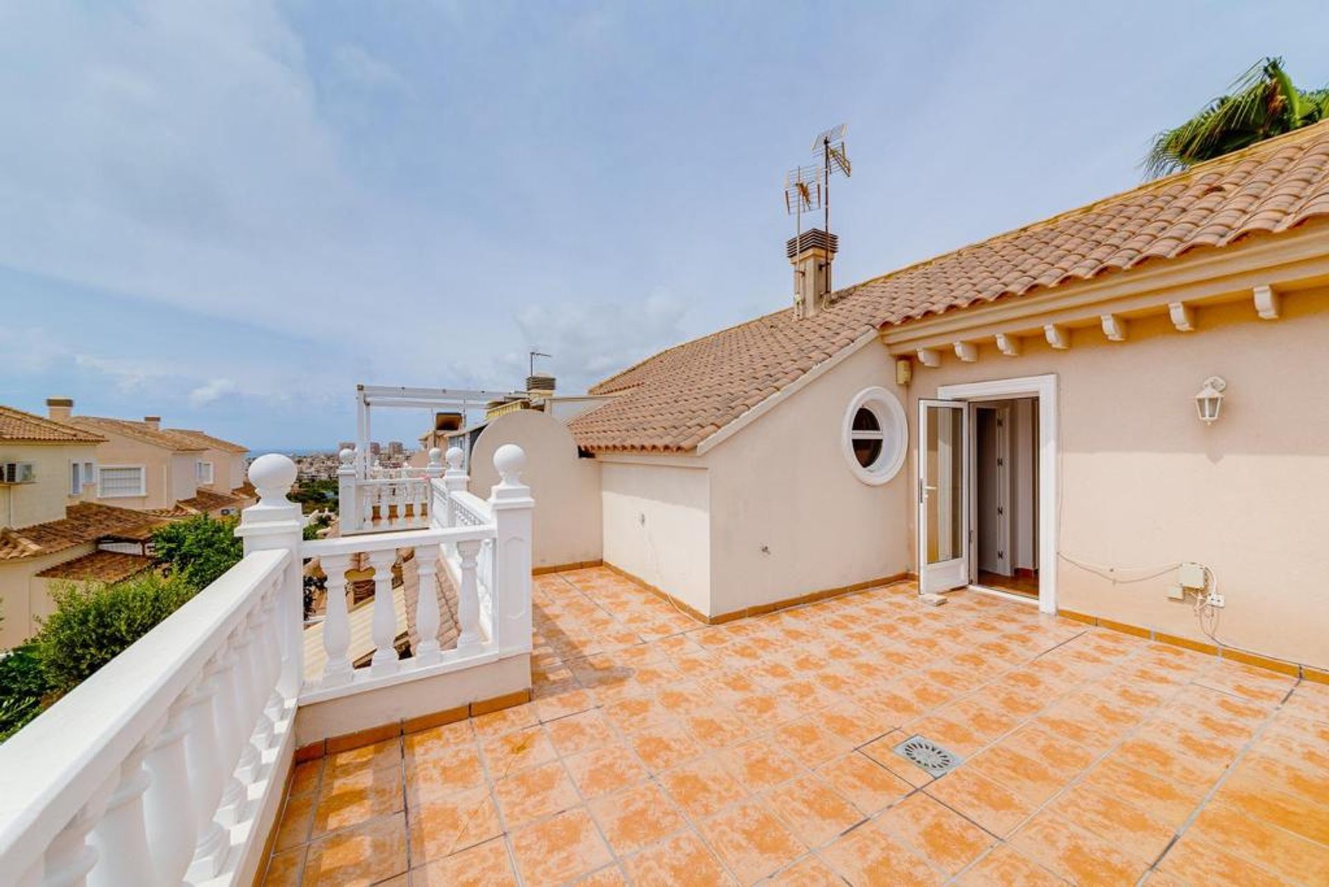 Rumah di Torrevieja, Valencia 12257536