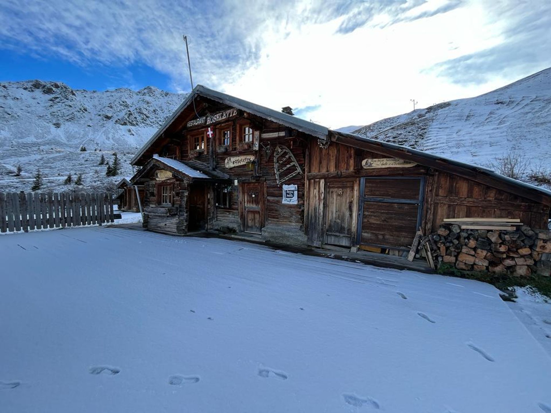 房子 在 Les Contamines-Montjoie, Auvergne-Rhône-Alpes 12257548