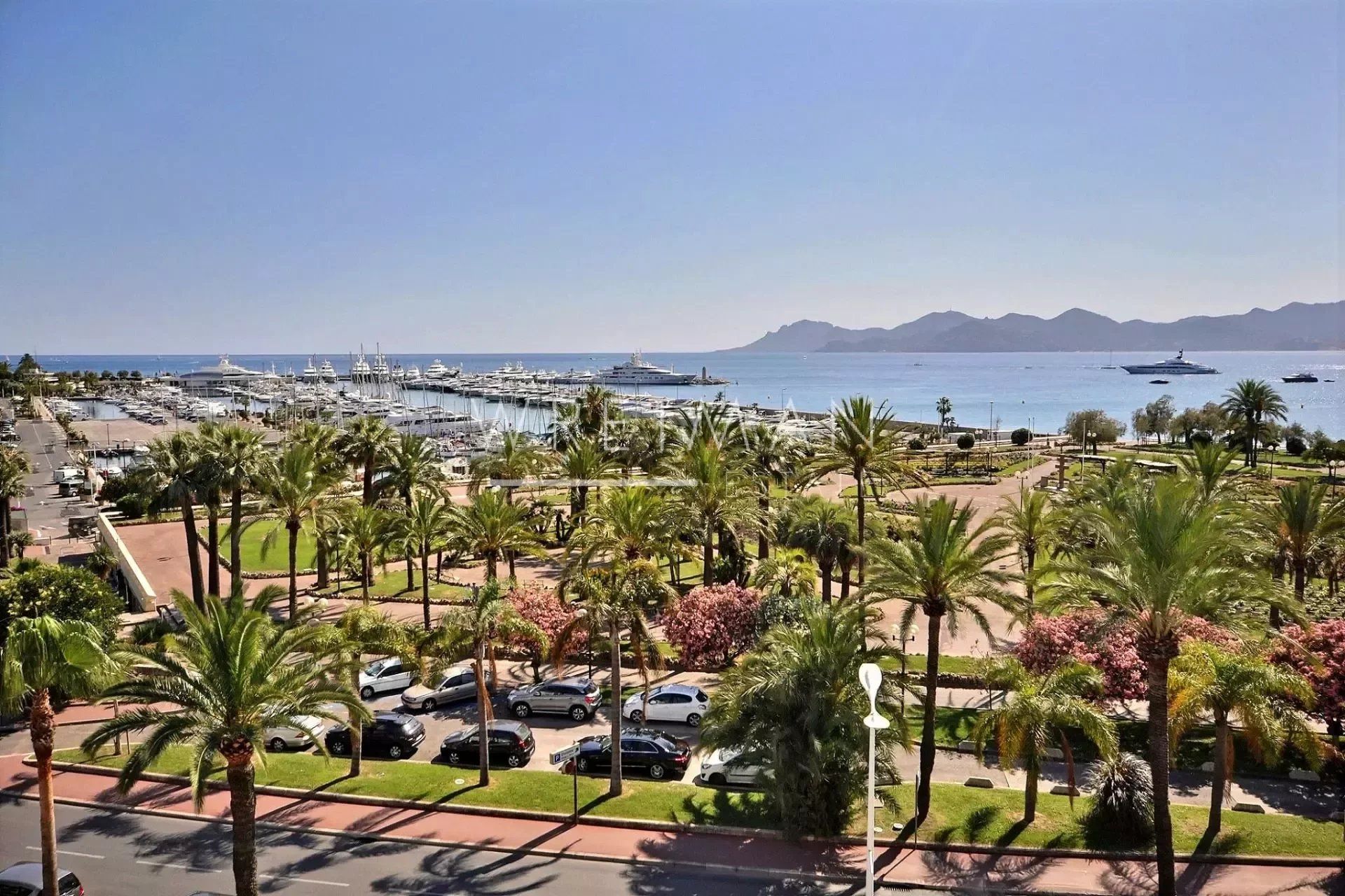 Condominium dans Cannes, Provence-Alpes-Côte d'Azur 12258551