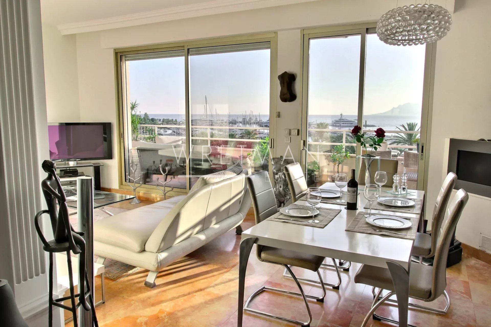 Condominium dans Cannes, Provence-Alpes-Côte d'Azur 12258551