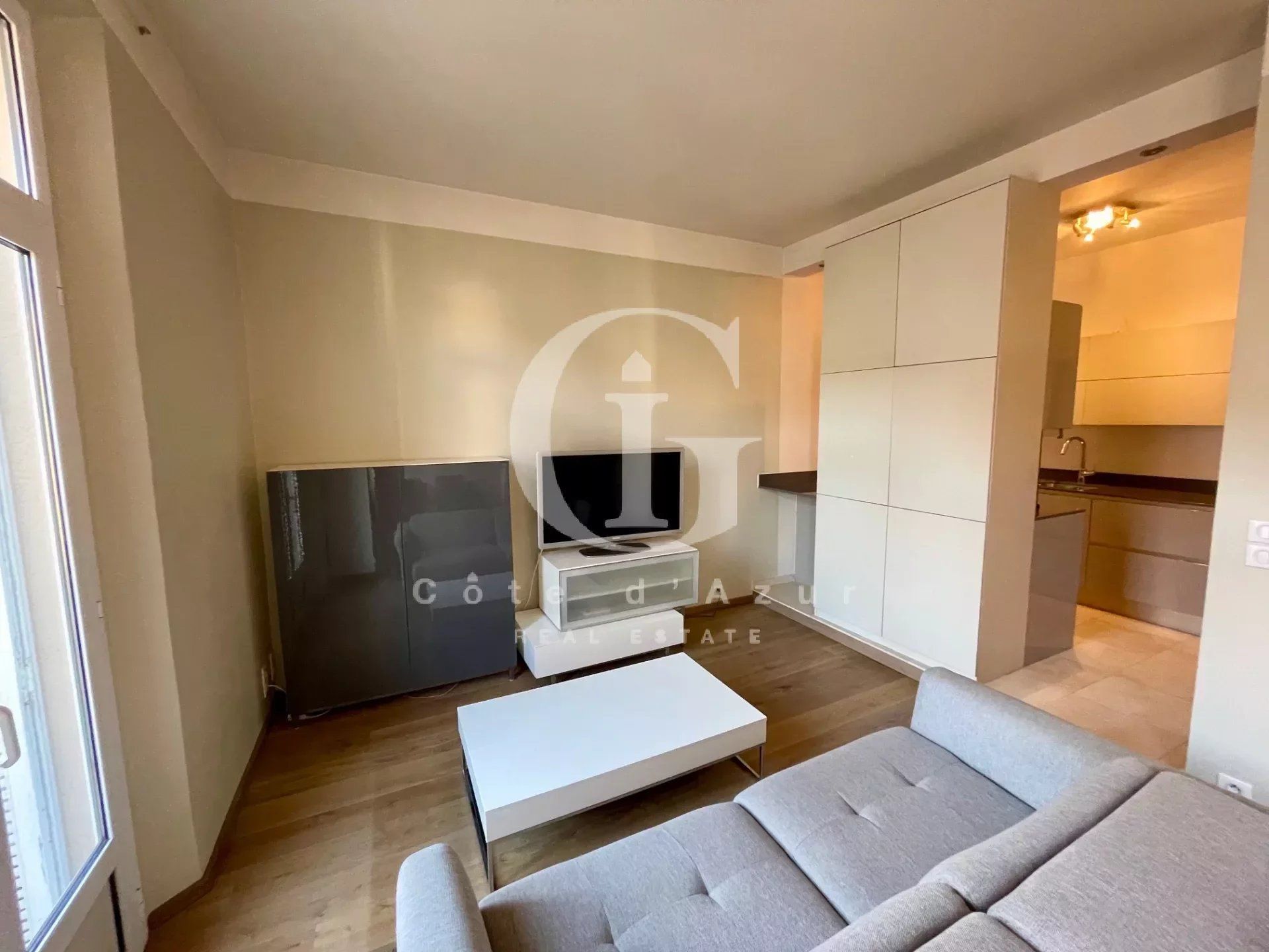 Condominium in Cannes, Provence-Alpes-Côte d'Azur 12258567