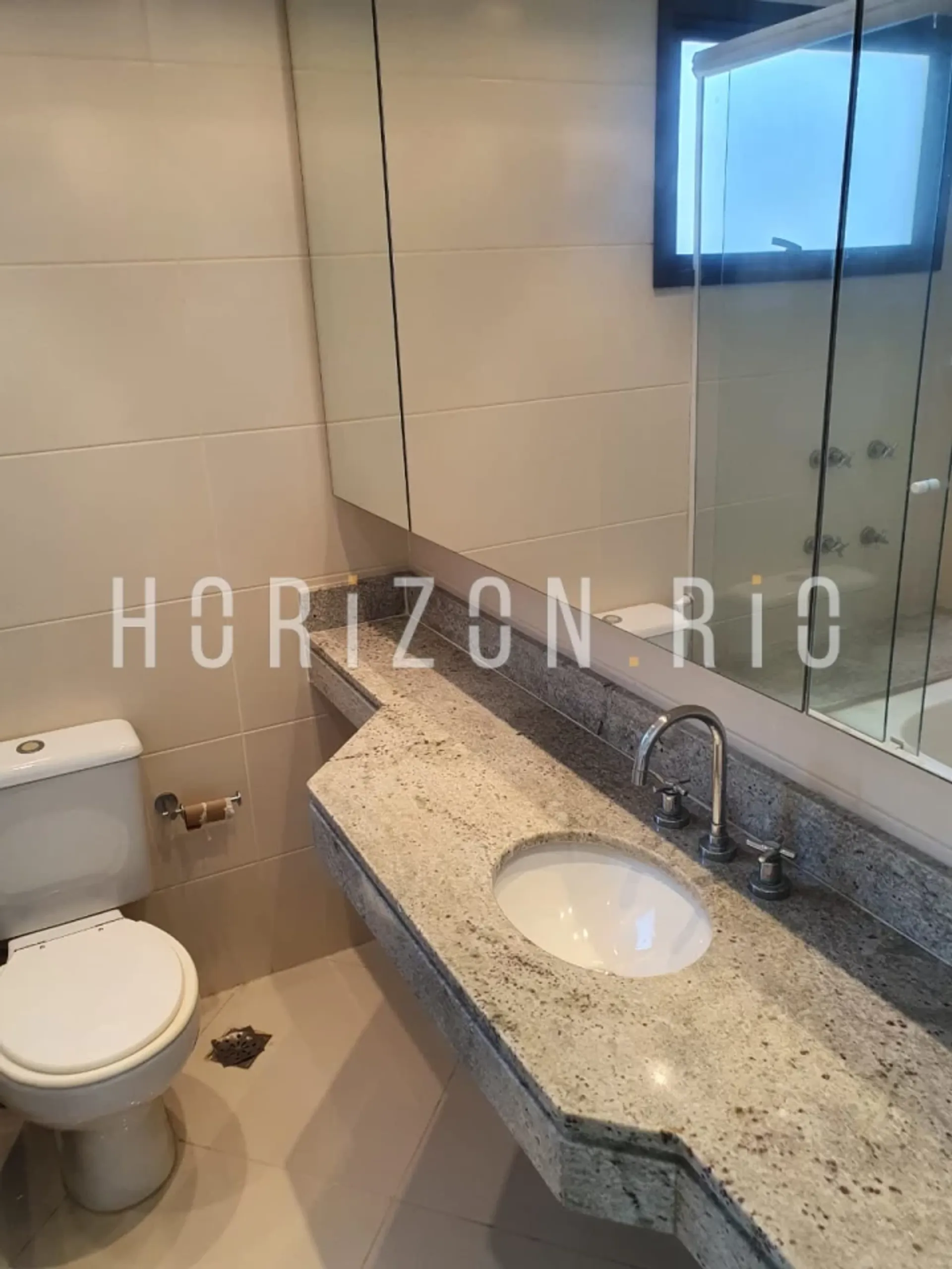 Hus i , State of Rio de Janeiro 12259002