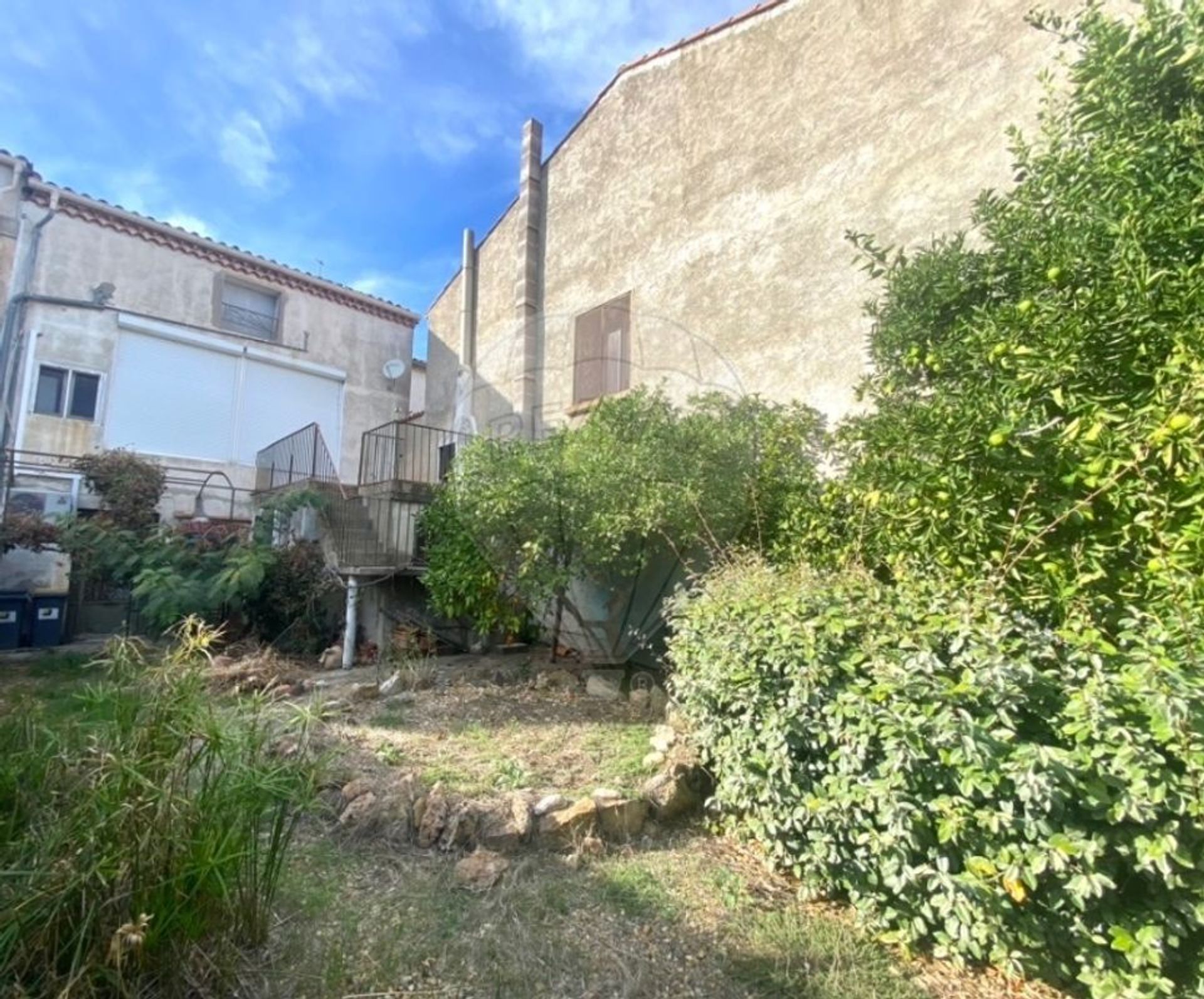 rumah dalam Pouzolles, Occitanie 12260771