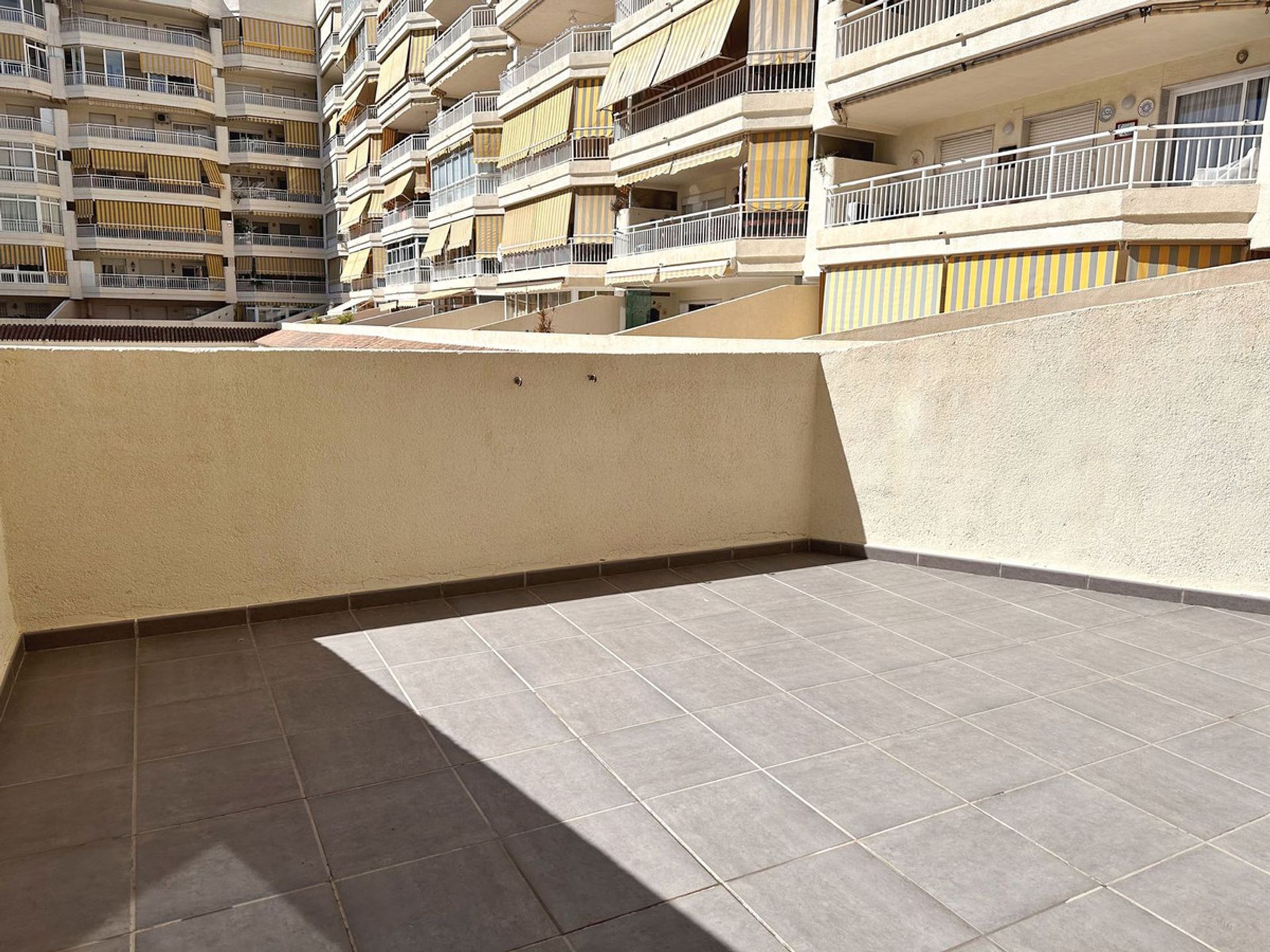 Condominium in Fuengirola, Andalucía 12261566